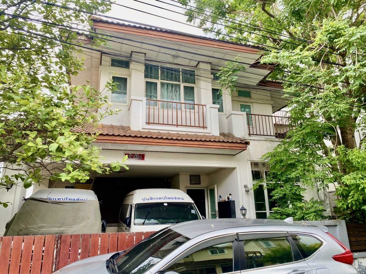 ขายบ้านลาดพร้าว101 แฮปปี้แลนด์ : ขายบ้าน หมู่บ้าน ฟ้ากรีนพาร์ค ซอยลาดพร้าว 101 172 ตร.ม. ใกล้ เซ็นทรัล อีสต์วิลล์