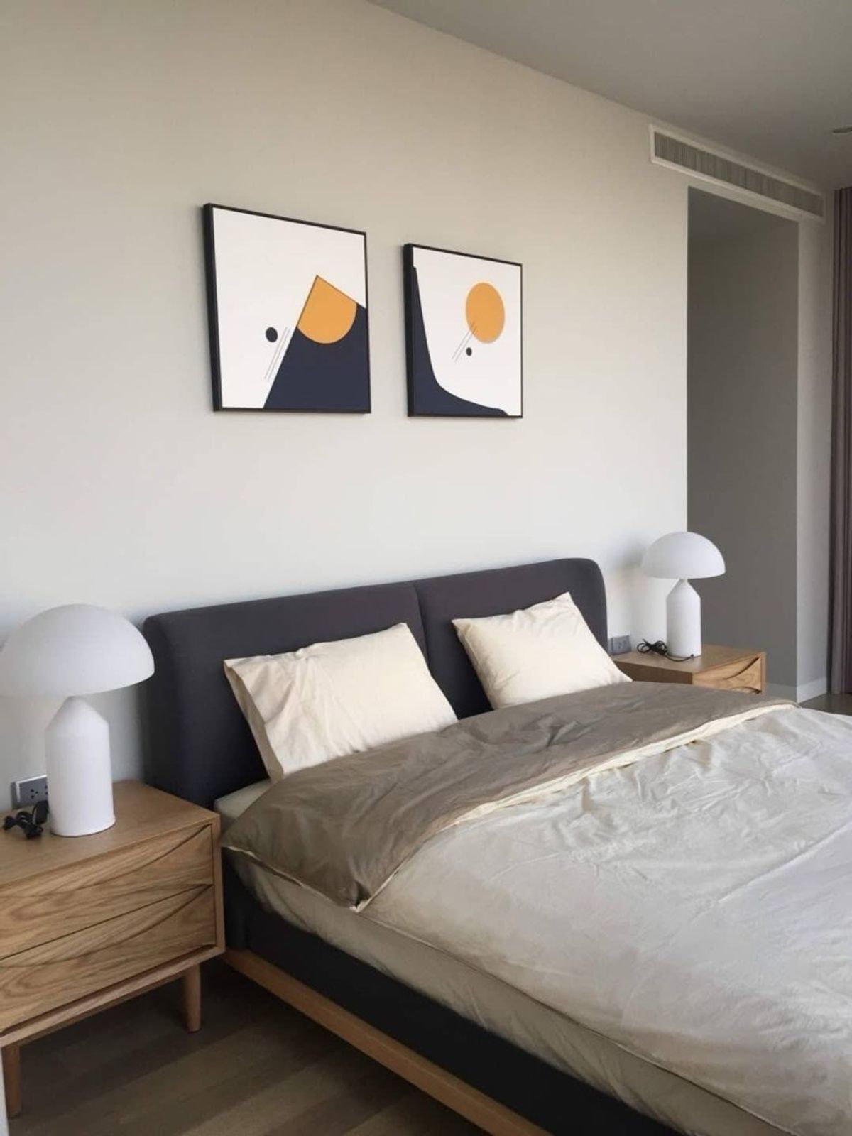 ขายคอนโดสุขุมวิท อโศก ทองหล่อ : ขายคอนโด Vittorio Sukhumvit 39 ขนาด 136.71 Sq.m 2 bed 3 bath เพียง 55 MB ติดต่อ 086-795-9997 