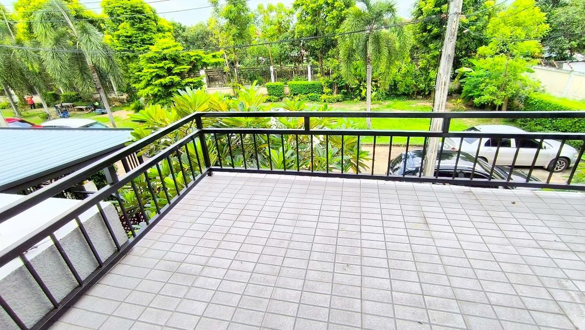 ขายทาวน์โฮมมีนบุรี-ร่มเกล้า : The Villa เดอะ วิลล่า รามคำแหง-สุวรรณภูมิ ทาวน์เฮ้าส์ 2 ชั้น ซอยรามคำแหง 174 ใกล้รถไฟฟ้าสายสีส้ม สถานีเคหะรามคำแหง ขายถูก บ้านสวย หน้าสวนหย่อม ไม่มีบ้านตรงข้าม