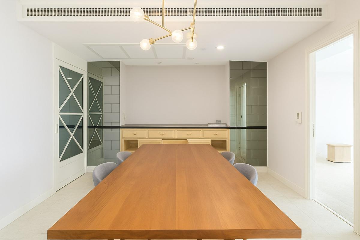 For RentCondoSukhumvit, Asoke, Thonglor : 03/04/2026, Luxurious 3-bedroom near BTS Ekkamai
Rent for only 80,000 Baht/month at Nusasiri Grand Condo! 0642748883