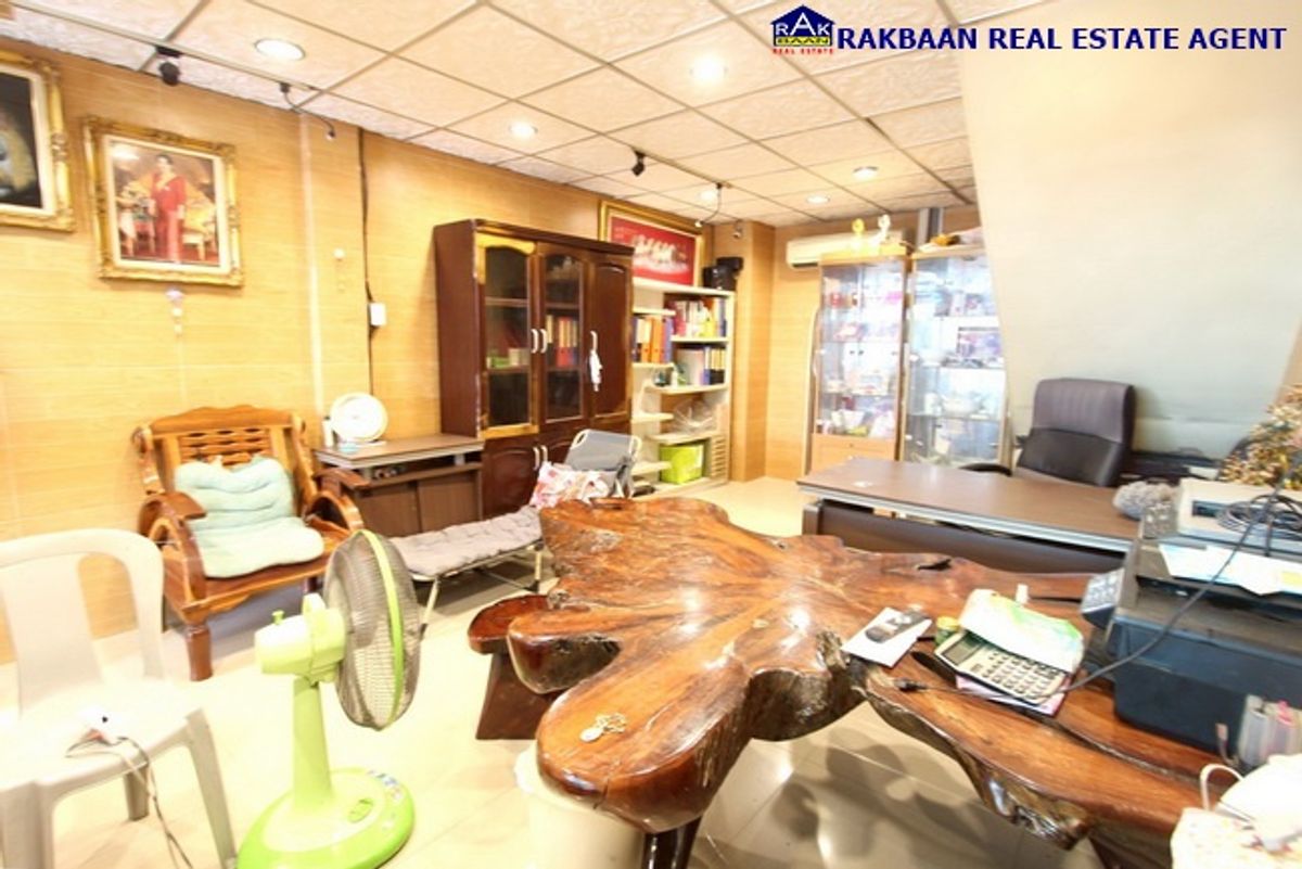 For SaleTownhomePathum Thani,Rangsit, Thammasat : Townhouse for sale Rattanchai Willa 3 Soi Piernon, Lam Luk Ka, 19.8 sq.w., 3 bedrooms, 2 bathrooms