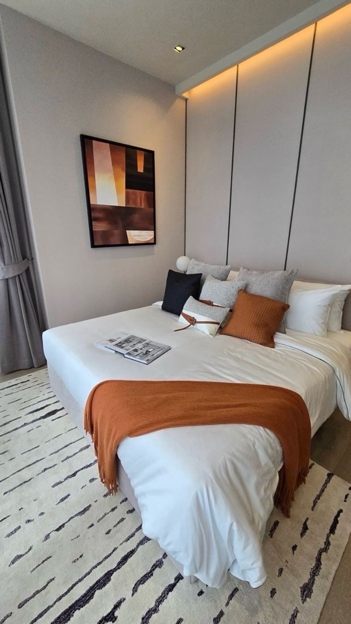ให้เช่าคอนโดสุขุมวิท อโศก ทองหล่อ : Hyde Heritage Thonglor 2 Beds