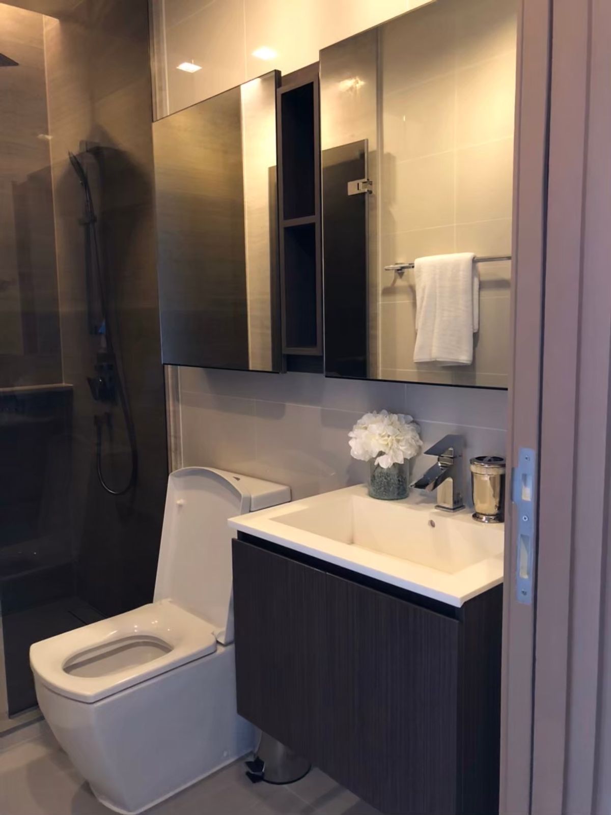 CondoOnnut, Udomsuk : For rent The Line Sukhumvit 71 Price 40,000 baht with sale price [FLsr250603]