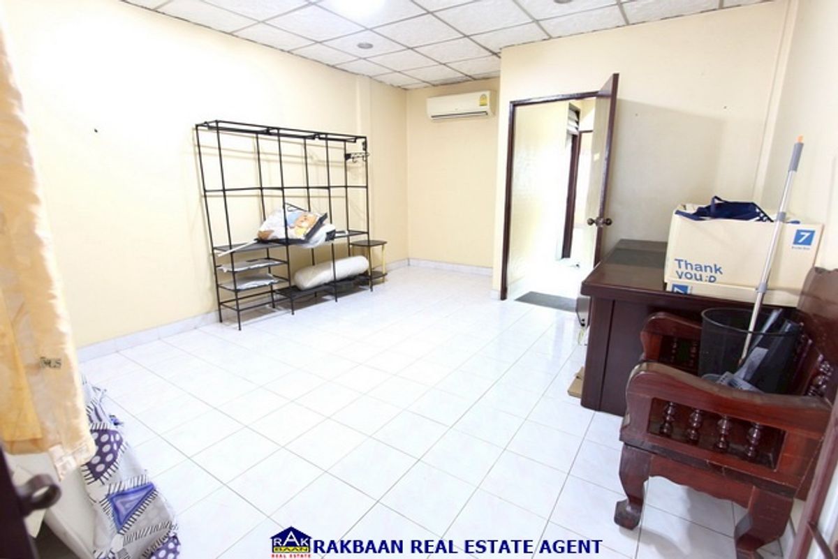 For SaleTownhomePathum Thani,Rangsit, Thammasat : Townhouse for sale Rattanchai Willa 3 Soi Piernon, Lam Luk Ka, 19.8 sq.w., 3 bedrooms, 2 bathrooms
