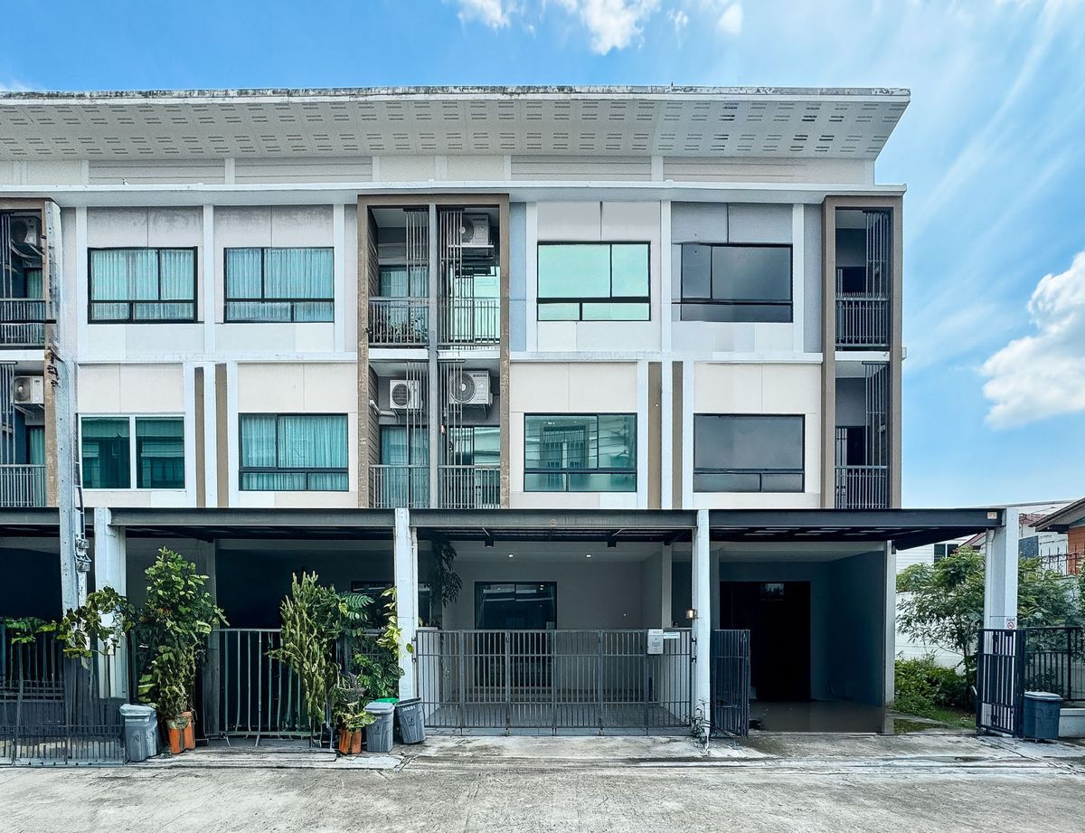 ขายทาวน์โฮมนวมินทร์ รามอินทรา : PATIO พาทิโอ วัชรพล - รามอินทรา : ทาวน์โฮม 3 ชั้น สไตล์ Modern Iconic ทันสมัยมีสไตล์ ตอบโจทย์คนทุกวัยในครอบครัวคุณ
