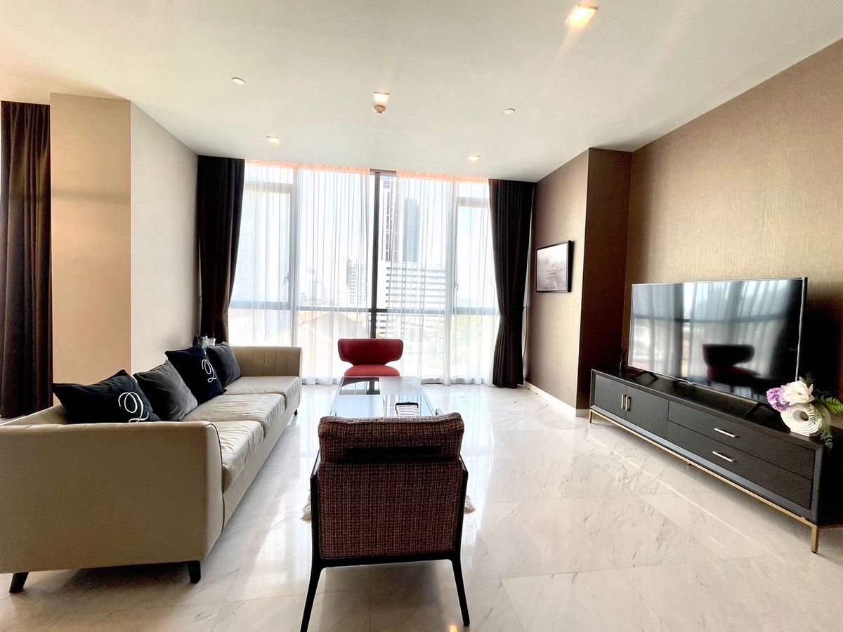 ให้เช่าคอนโดสุขุมวิท อโศก ทองหล่อ : เดอะ โมนูเมนต์ ทองหล่อ เป็น High rise Condominium ระดับ Ultimate Luxury สไตล์ Monolith ที่สูงที่สุดบนเส้นทองหล่อ