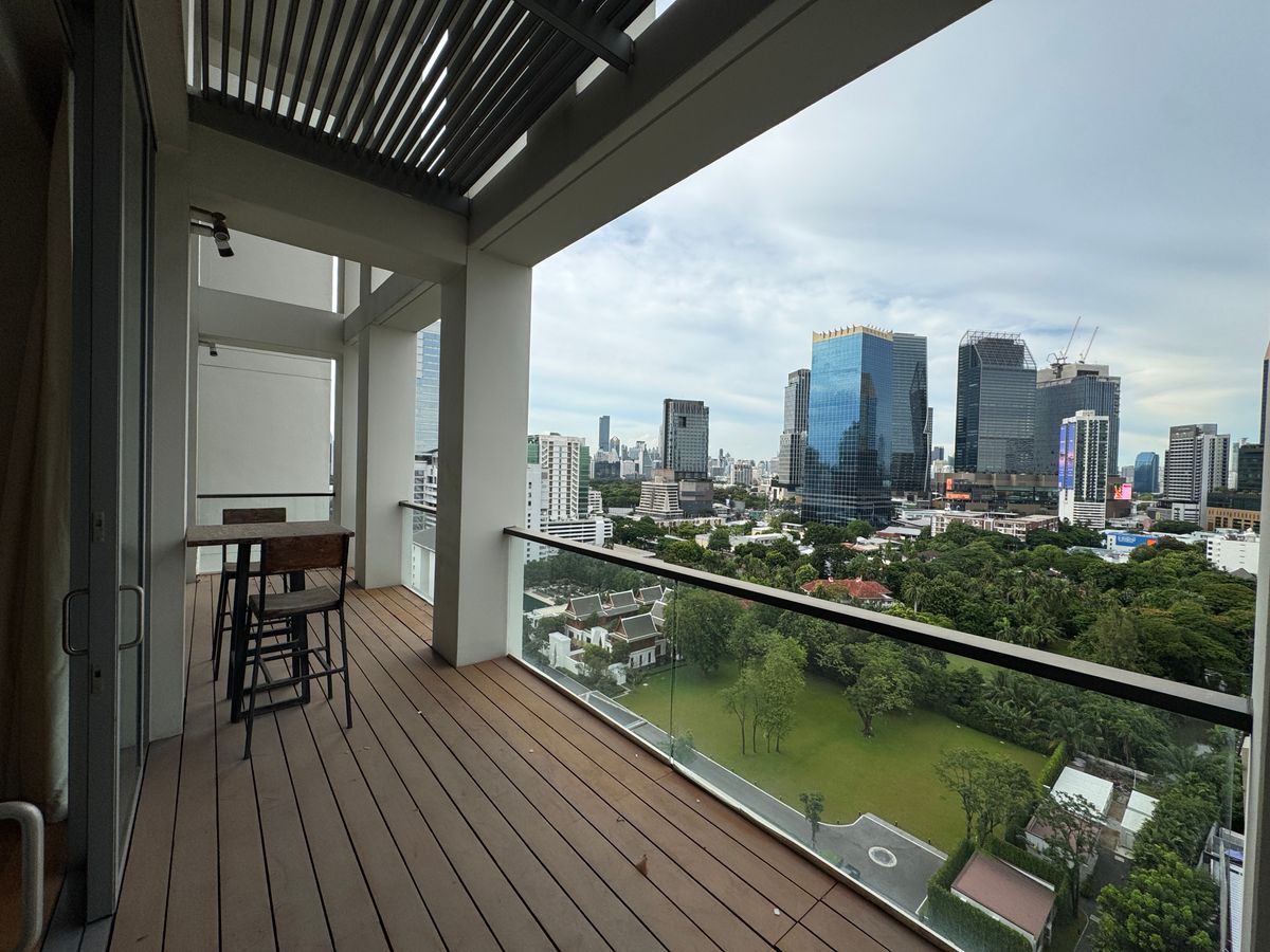 ขายคอนโดสาทร นราธิวาส : ✨ ชีวิตเหนือระดับ! คอนโดหรูแบบดูเพล็กซ์ (Duplex) ที่ The Sukhothai Residences 4 ห้องนอน พร้อมห้องแม่บ้าน ลิฟต์ส่วนตัว ที่จอดรถส่วนตัว และสิ่งอำนวยความสะดวกระดับโรงแรม 5 ดาว