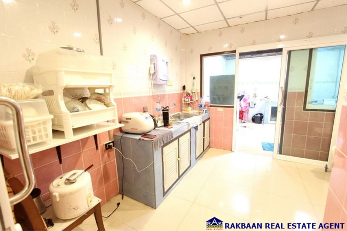 For SaleTownhomePathum Thani,Rangsit, Thammasat : Townhouse for sale Rattanchai Willa 3 Soi Piernon, Lam Luk Ka, 19.8 sq.w., 3 bedrooms, 2 bathrooms
