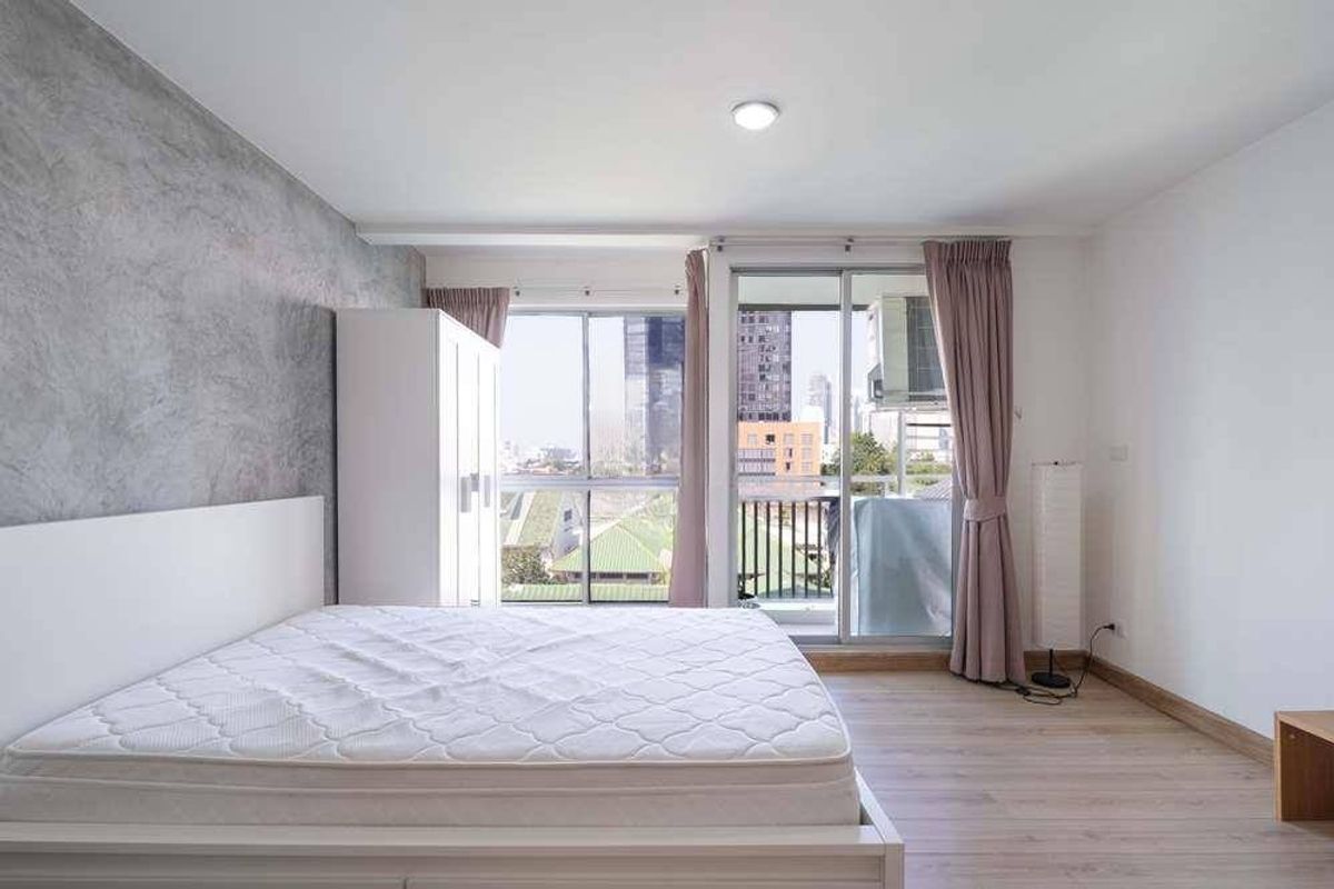 For SaleCondoSukhumvit, Asoke, Thonglor :  P-93419 Condo  for sell Plus 38 Hip fully furnished.