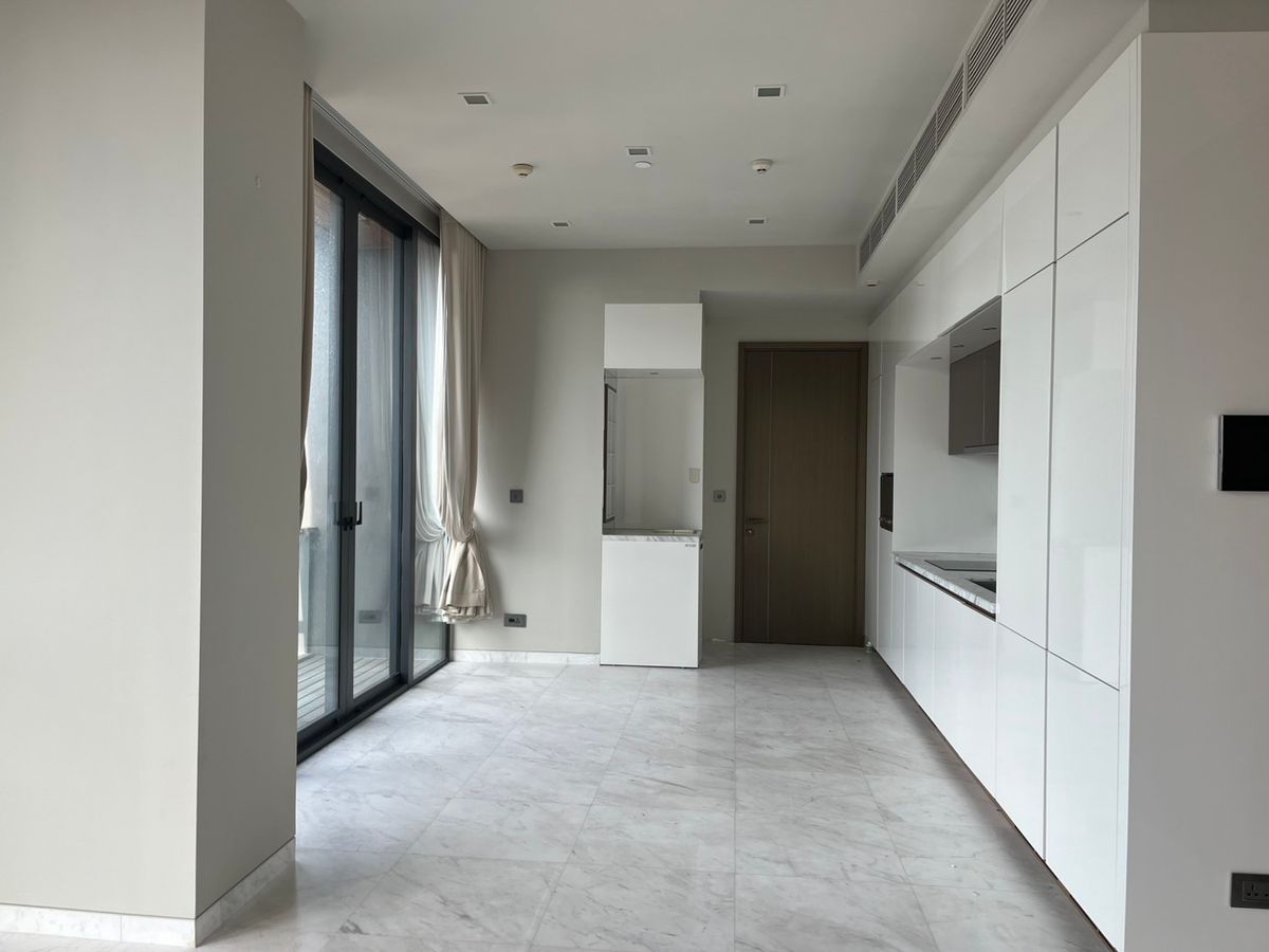 ให้เช่าคอนโดสุขุมวิท อโศก ทองหล่อ : เดอะ โมนูเมนต์ ทองหล่อ เป็น High rise Condominium ระดับ Ultimate Luxury สไตล์ Monolith ที่สูงที่สุดบนเส้นทองหล่อ