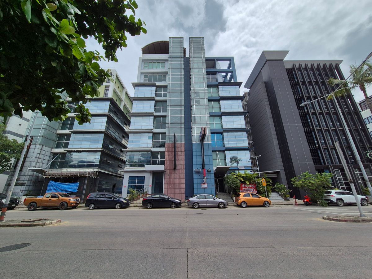 ขายอาคารพาณิชย์แจ้งวัฒนะ เมืองทอง : ( ประกาศขาย ) อาคารพาณิชย์ 8 ชั้น ทำเลทองเมืองทองธานี วิวทะเลสาบสวย!