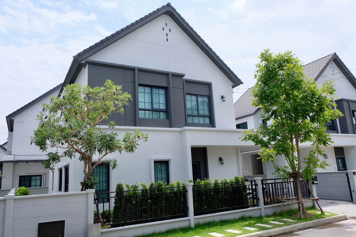 For SaleHouseBangna, Bearing, Lasalle : ขายบ้านเดี่ยว Centro Bangna เซนโทร บางนา ติดเมกา บางนา