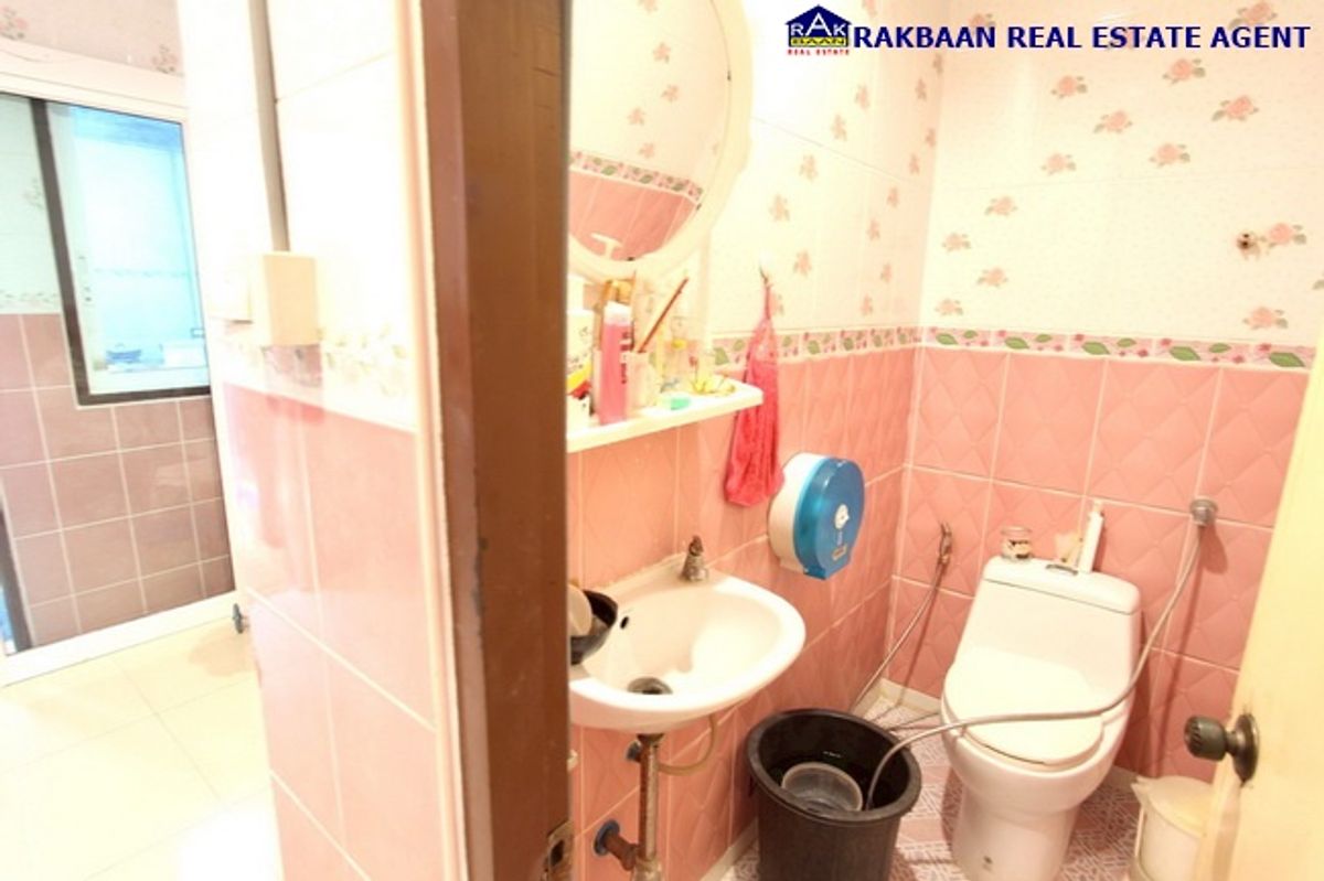 For SaleTownhomePathum Thani,Rangsit, Thammasat : Townhouse for sale Rattanchai Willa 3 Soi Piernon, Lam Luk Ka, 19.8 sq.w., 3 bedrooms, 2 bathrooms