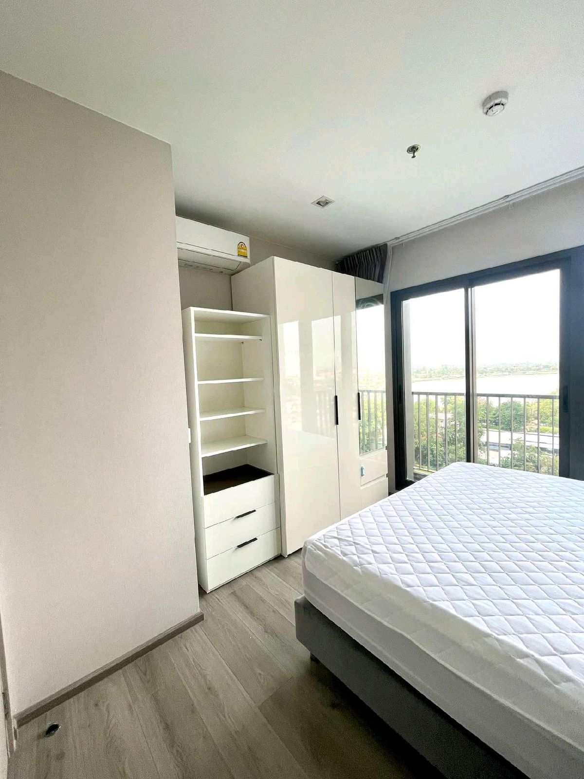 ขายคอนโดรัตนาธิเบศร์ สนามบินน้ำ พระนั่งเกล้า : ขาย The politan aqua ขนาด 29 ตร.ม. วิวแม่น้ำ ครบพร้อมอยู่ **รับค่าเช่าทันที