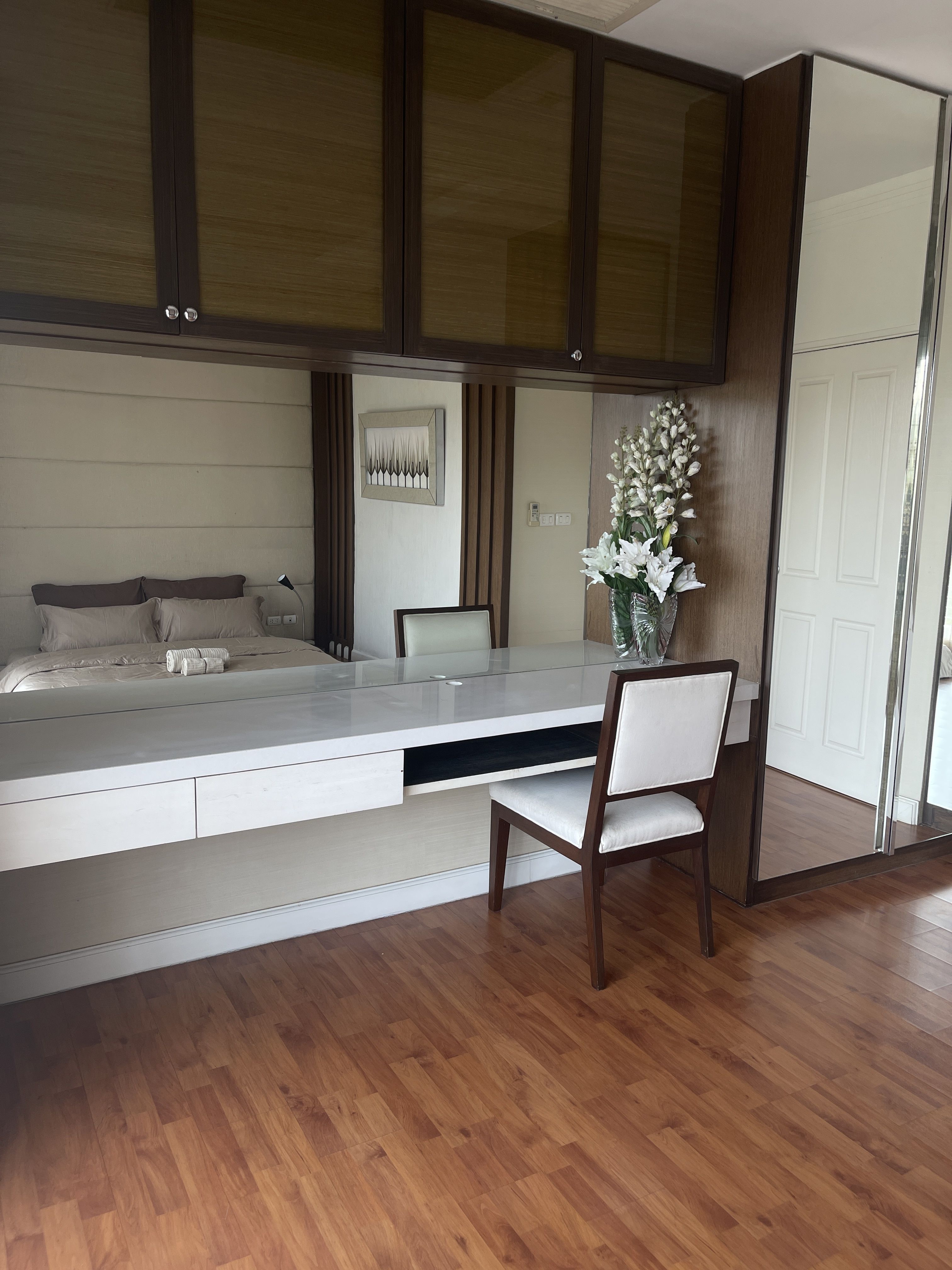 ขายบ้านลาดกระบัง สุวรรณภูมิ : ขาย ทาวน์เฮ้าส์ 3 ห้องนอน ในโครงการ บ้านกลางเมือง เอสเซ้นส์ อ่อนนุช – วงแหวน U2000101