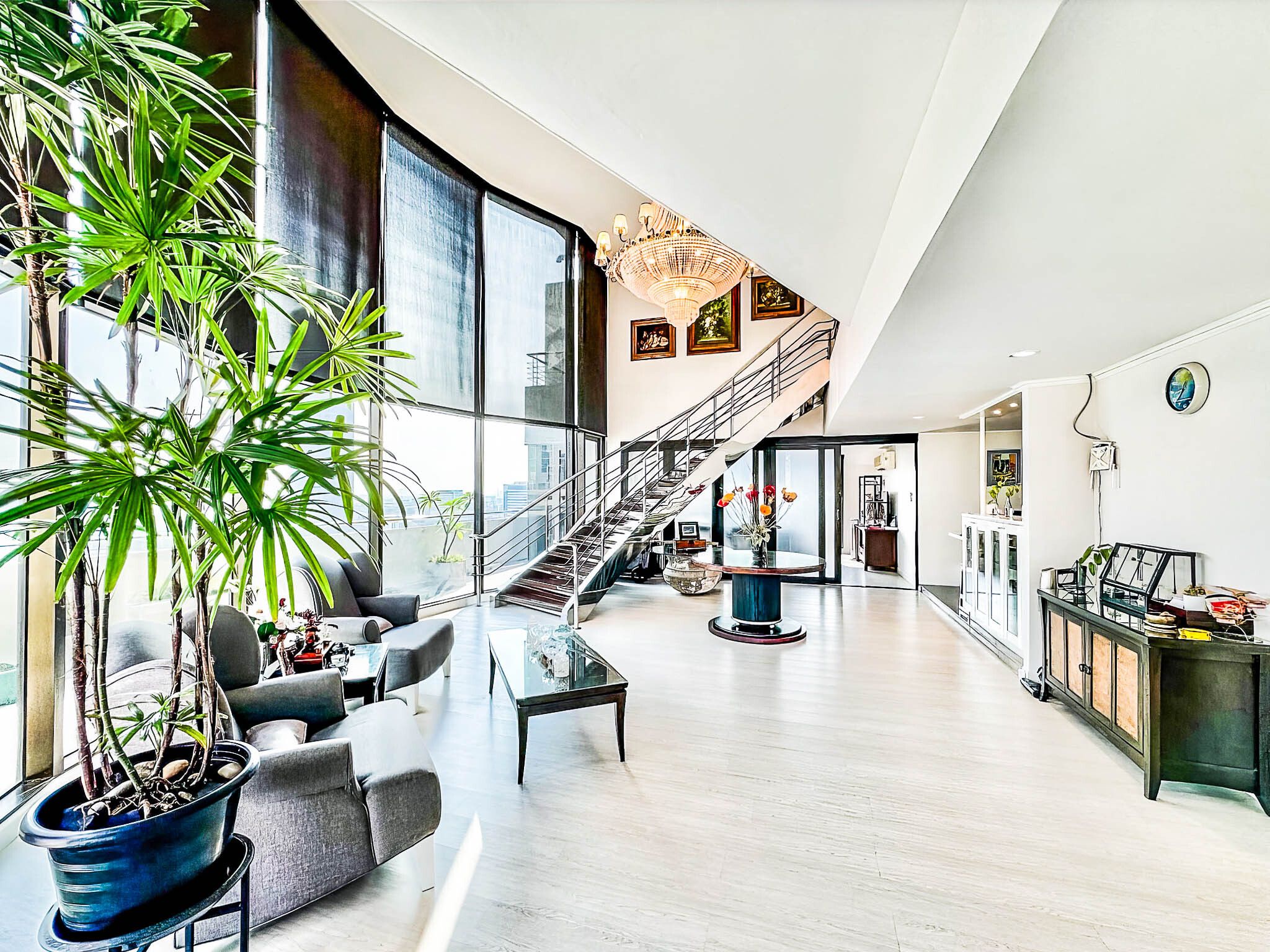 For SaleCondoSukhumvit, Asoke, Thonglor : 4 Bedroom Triplex PH in Phrom Pong U1900842