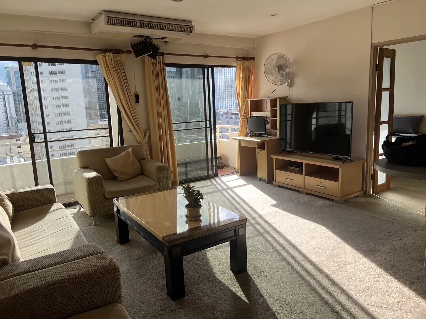 For SaleCondoSukhumvit, Asoke, Thonglor : 2 Bedroom Condo for sale at Saranjai Mansion  U1865716