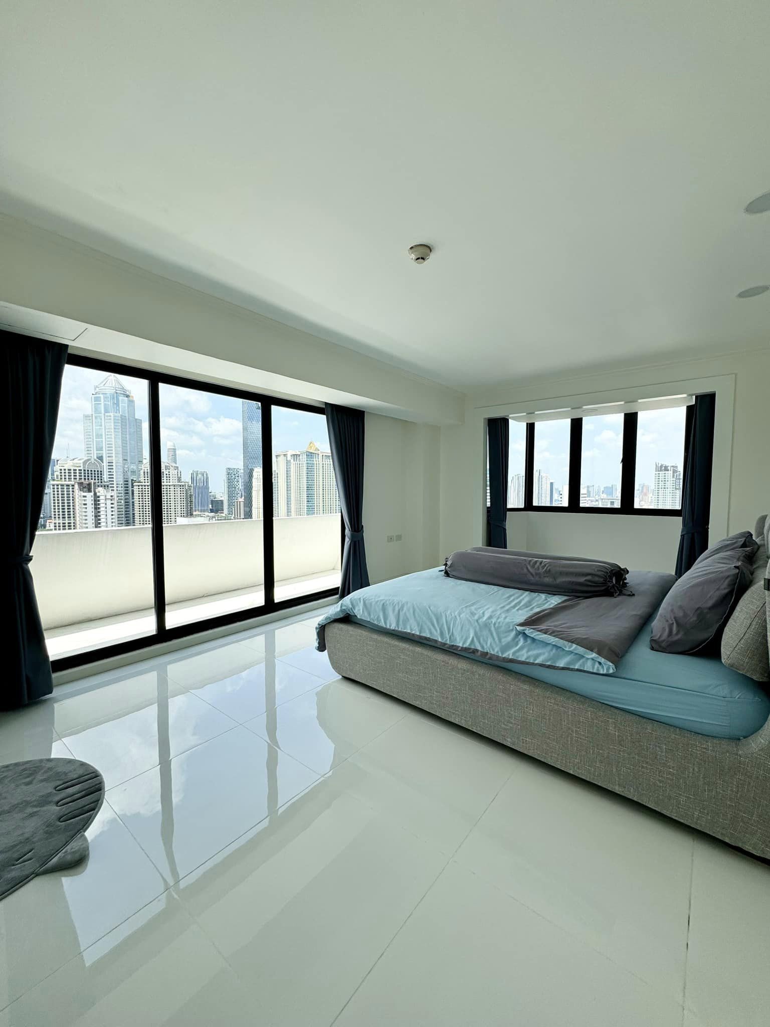 For SaleCondoNana, North Nana,Sukhumvit13, Soi Nana : 1 Bedroom for rent/sell at Omni Tower Sukhumvit 4 U1942013
