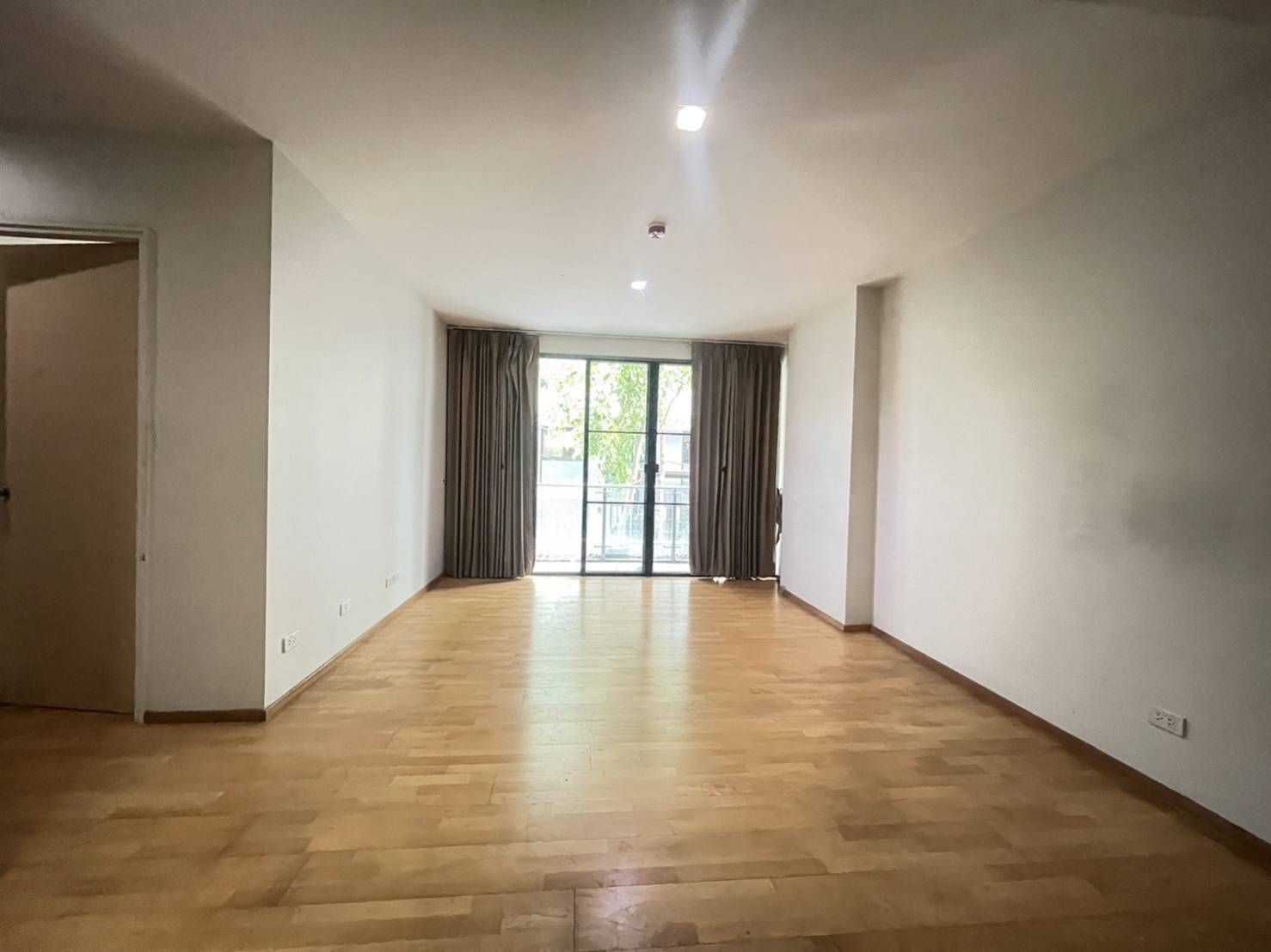 For SaleCondoSukhumvit, Asoke, Thonglor : 2 Bedroom Condo for sale at Issara At 42 Sukhumvit  U5337396