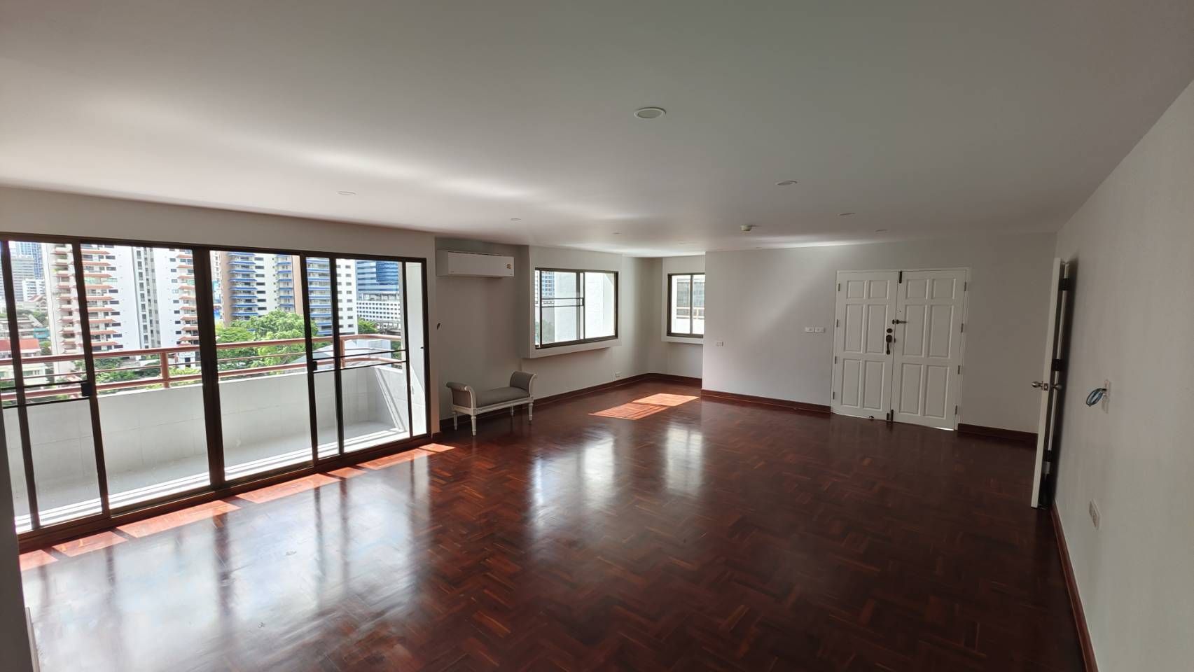 For SaleCondoSukhumvit, Asoke, Thonglor : 3 Bedroom Condo for sale at Liberty Park 1  U1921882