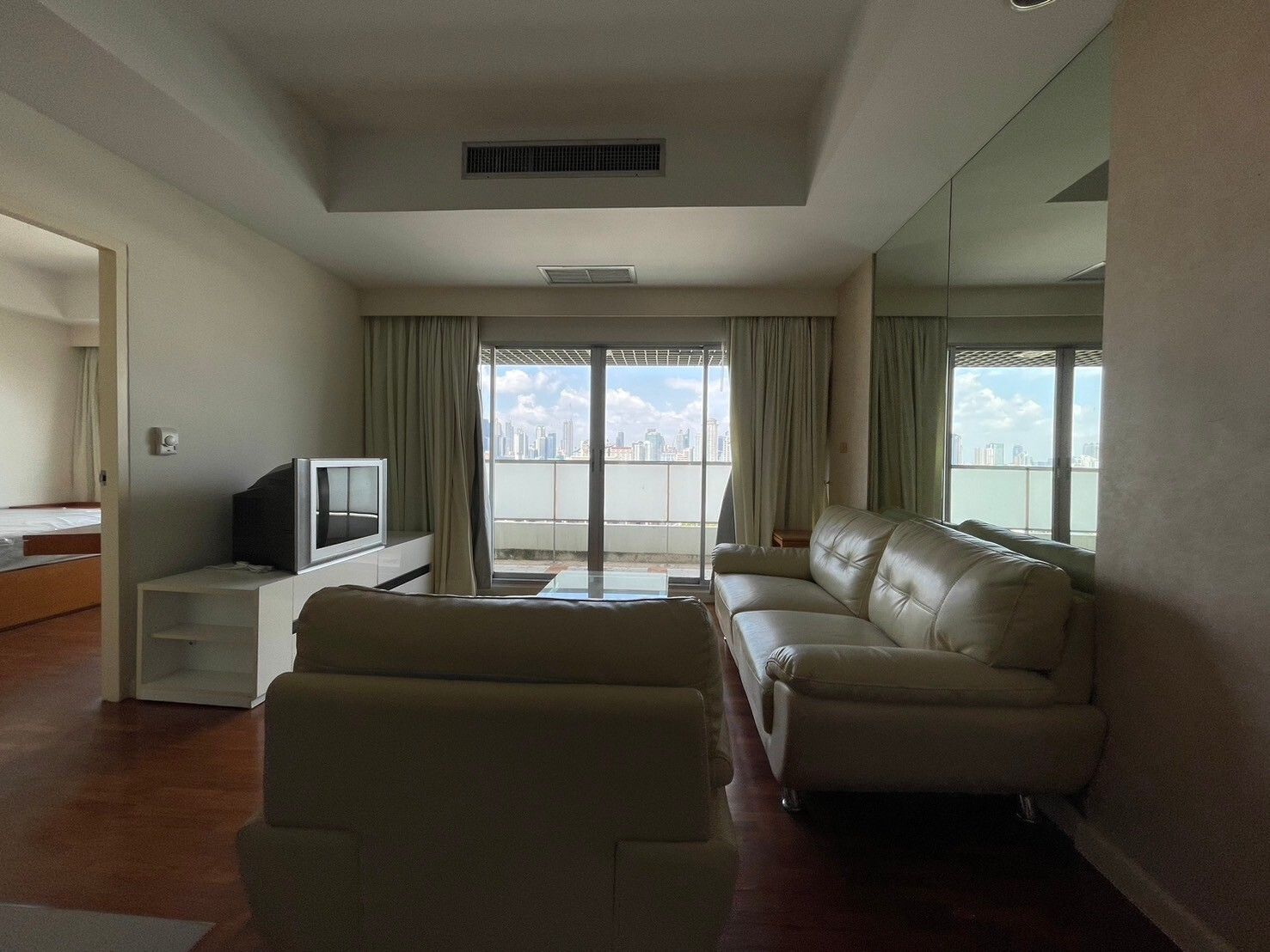 ขายคอนโดสาทร นราธิวาส : ขาย คอนโด 2 ห้องนอน ในโครงการ บ้าน นนทรี U1950742