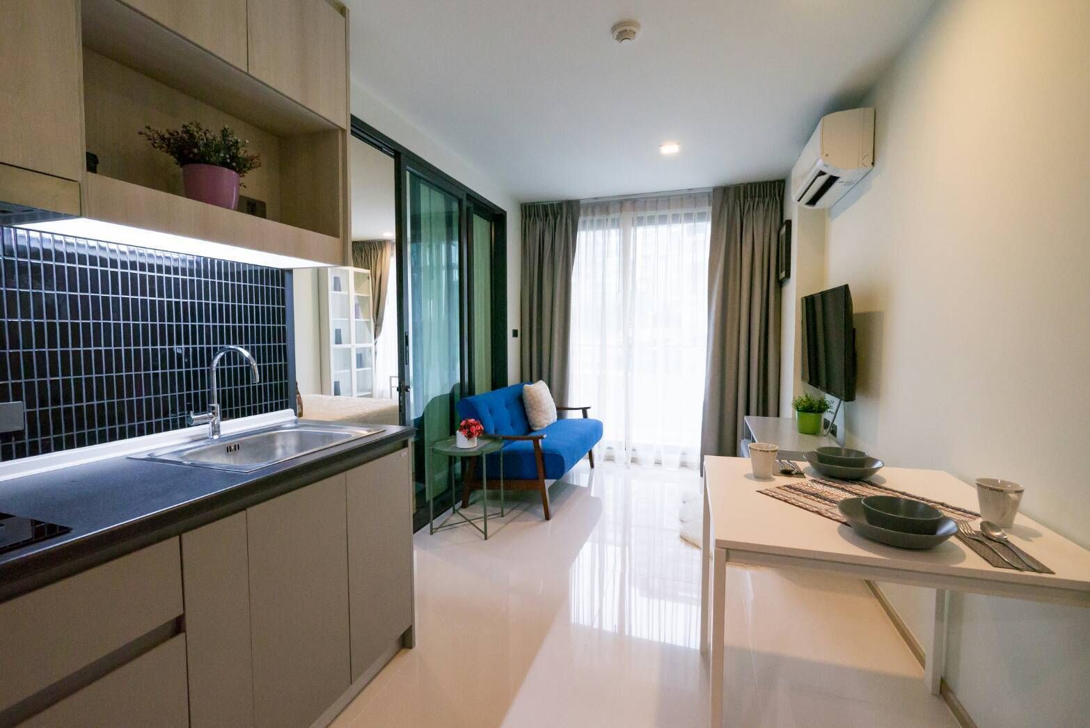 For SaleCondoOnnut, Udomsuk : 1 br 2nd fl no blocked view direct access to BTS Punnawithi U1383022