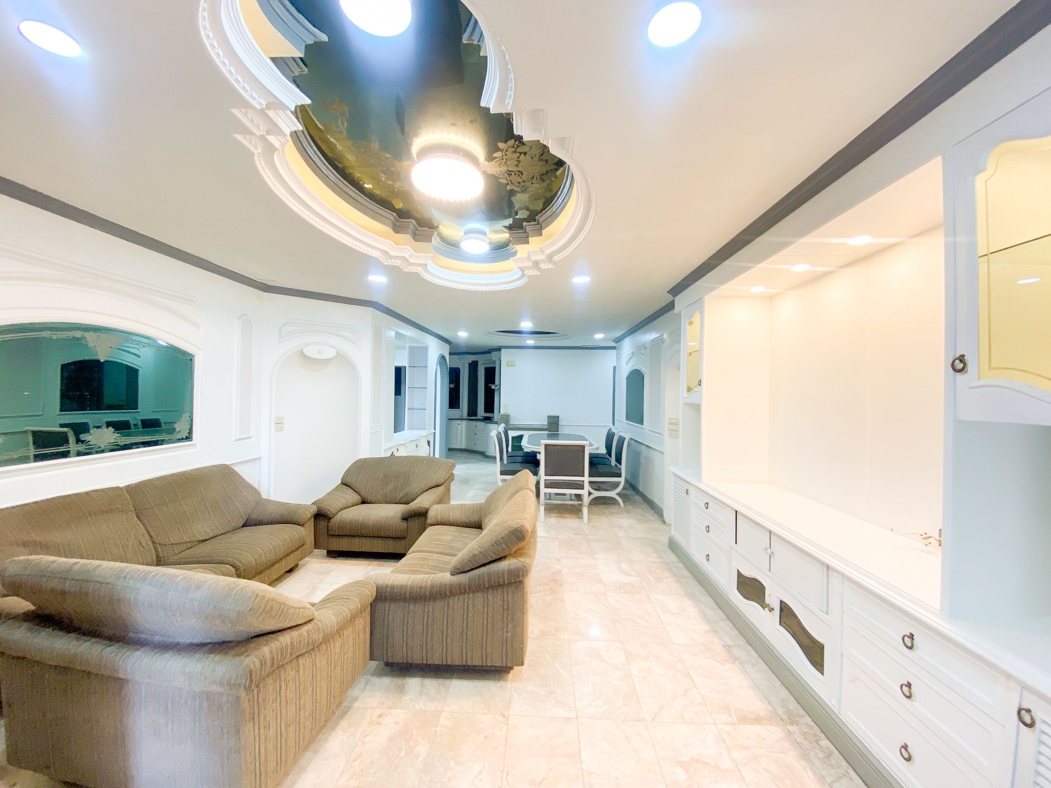 For SaleCondoSukhumvit, Asoke, Thonglor : For Sale 3-Bedroom Condo Asoke Tower Spacious Pet-Friendly U1930490