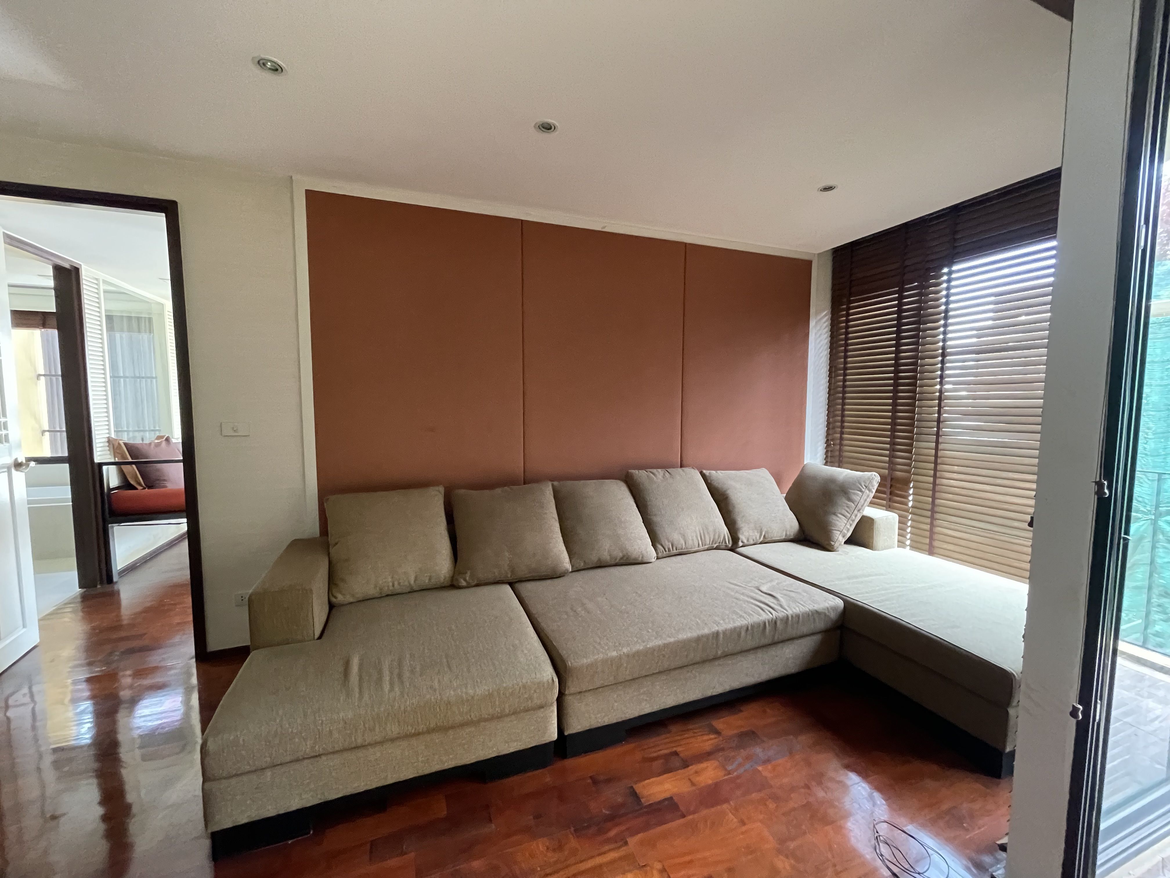 ขายคอนโดวิทยุ ชิดลม หลังสวน : ขาย คอนโด 2 ห้องนอน ในโครงการ โนเบิล ซีโรไนน์ ร่วมฤดี U1894736