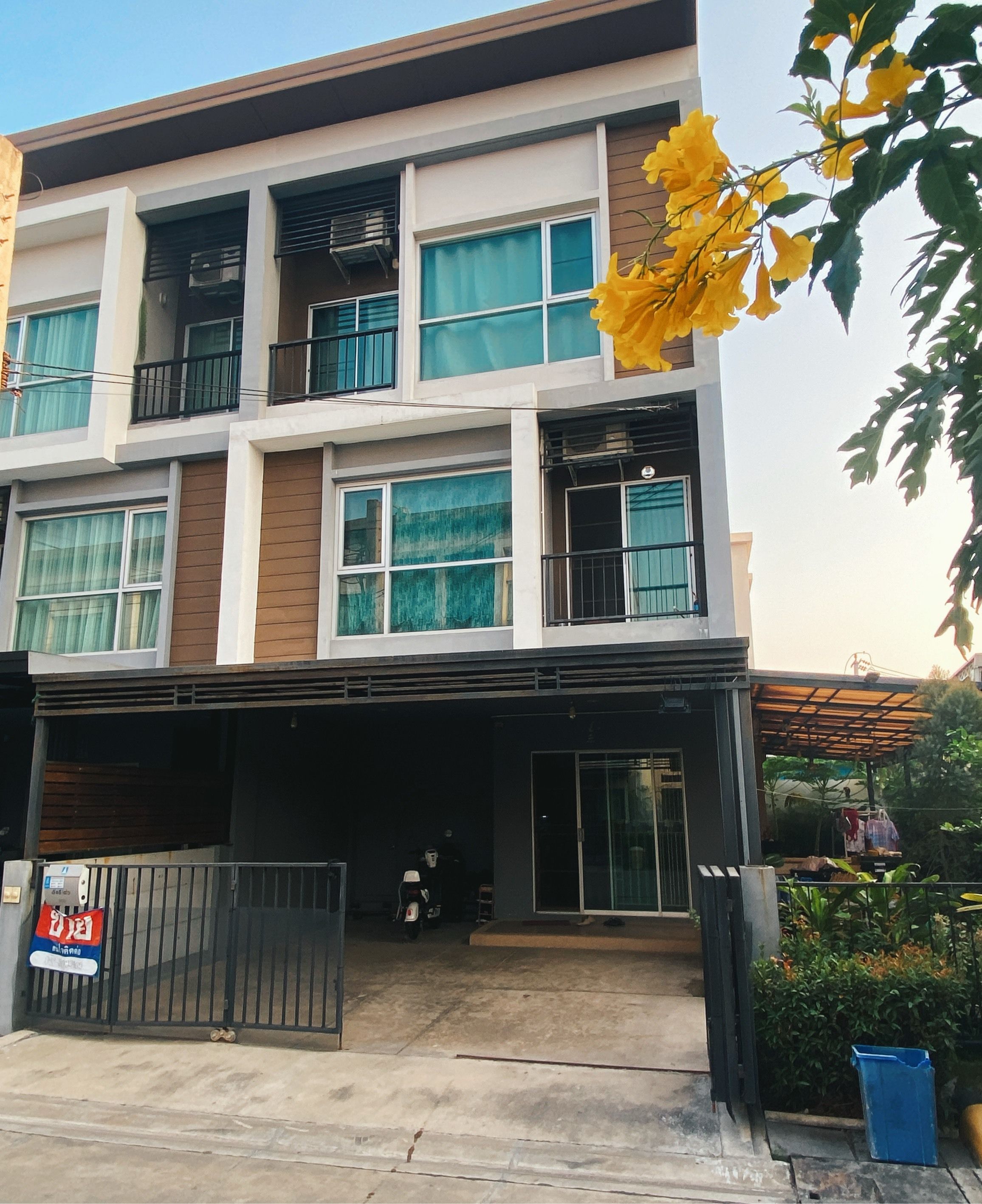 For SaleHouseRama 2, Bang Khun Thian : 3 Bedroom Townhouse for sale at Baan Lumpini Town Park Thakham-Rama 2  U5564281