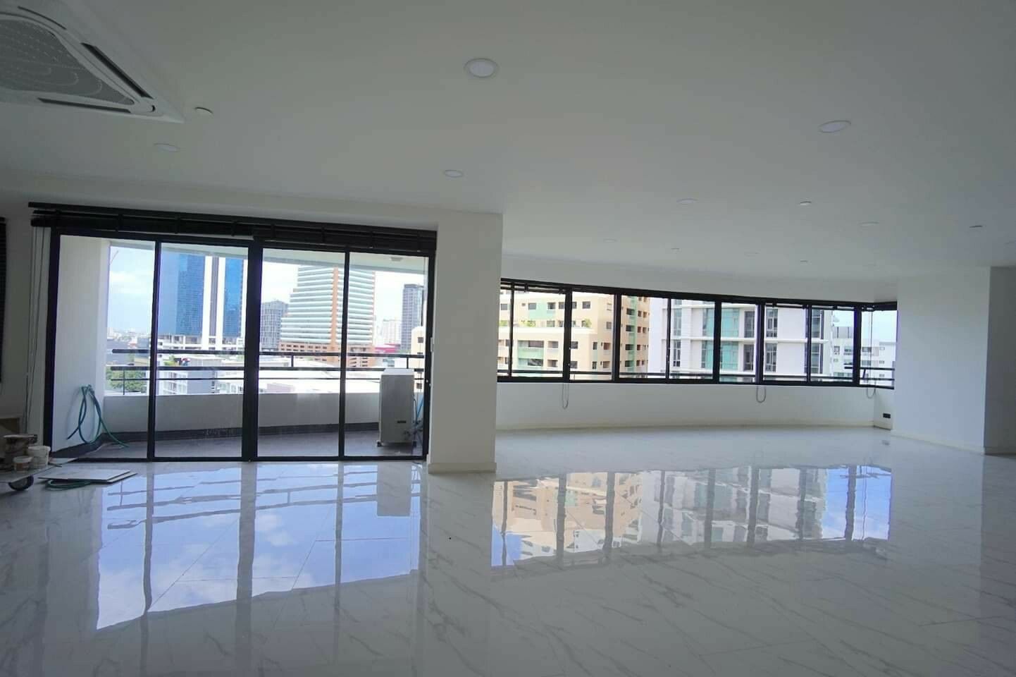 For SaleCondoKhlongtoei, Kluaynamthai : Big 3 bedrooms in the center of Bangkok U1036566