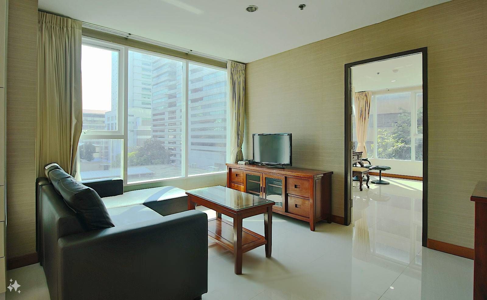 For SaleCondoSukhumvit, Asoke, Thonglor : 1 Bedroom Condo for sale at Sukhumvit Living Town  U1888275