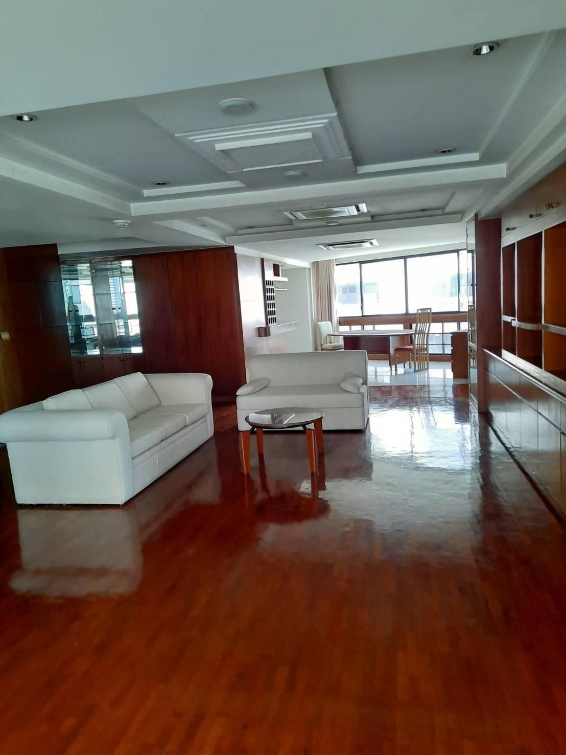 For SaleCondoSukhumvit, Asoke, Thonglor : High-Floor Unit at President Park – Prime Sukhumvit 24 Li U5366470