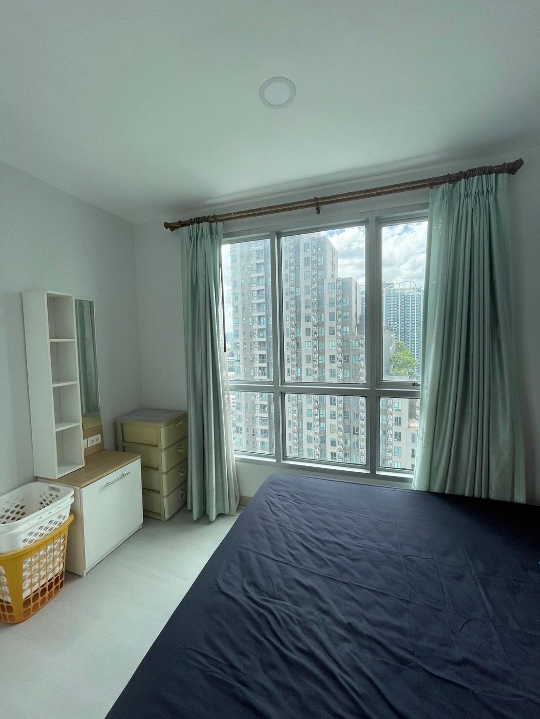 For SaleCondoRatchadapisek, Huaikwang, Suttisan : 2 Bedroom Condo for Rent at Life At Ratchada - Huay Kwang U1930479