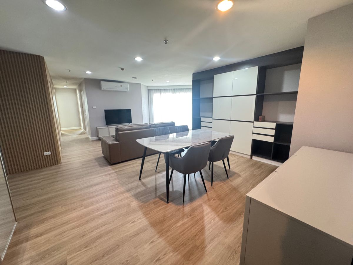 ขายคอนโดพระราม 9 เพชรบุรีตัดใหม่ RCA : SALE !! Condo Belle Grand Rama9, MRT Rama9, 3 Beds, Tower A2, Floor 12a, Area 101 sq.m., Sale 10.5MB