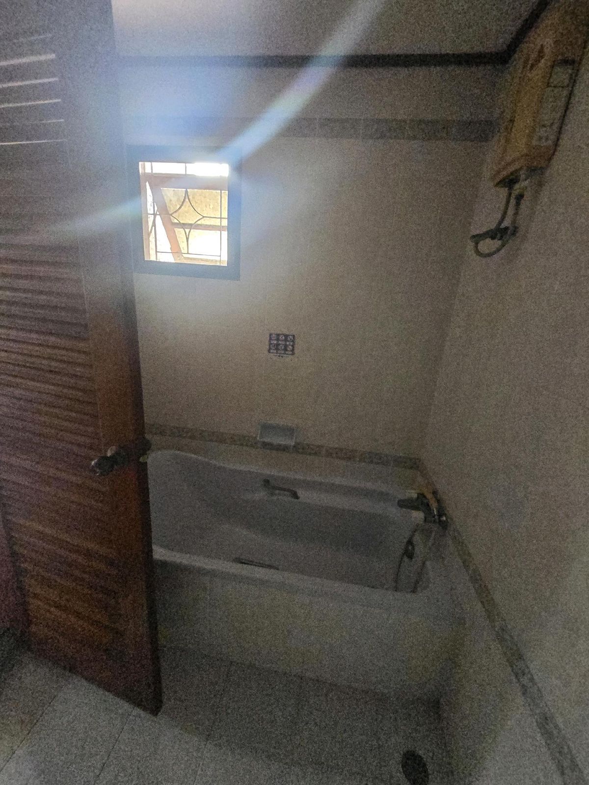 ขายบ้านเอกชัย บางบอน : ลดเพิ่มอีก 4 แสนได้หลังนี้ไปถือว่าคุ้มมาก! บ้านเดี่ยวหลังใหญ่ ทำเลดี มีห้องแม่บ้าน แถมครัวไทยแยกส่วน หมู่บ้านชัยพฤกษ์ บางบอน 82 ตร.ว. พื้นที่ใช้สอย 250 ตร.ม. แปลงมุม สภาพดี เฟอร์built in ใกล้ถนนกาญจนาภิเษก ใกล้ห้าง,โรงเรียน, โรงพยาบาล, รถไฟฟ้า และทางด่วน 