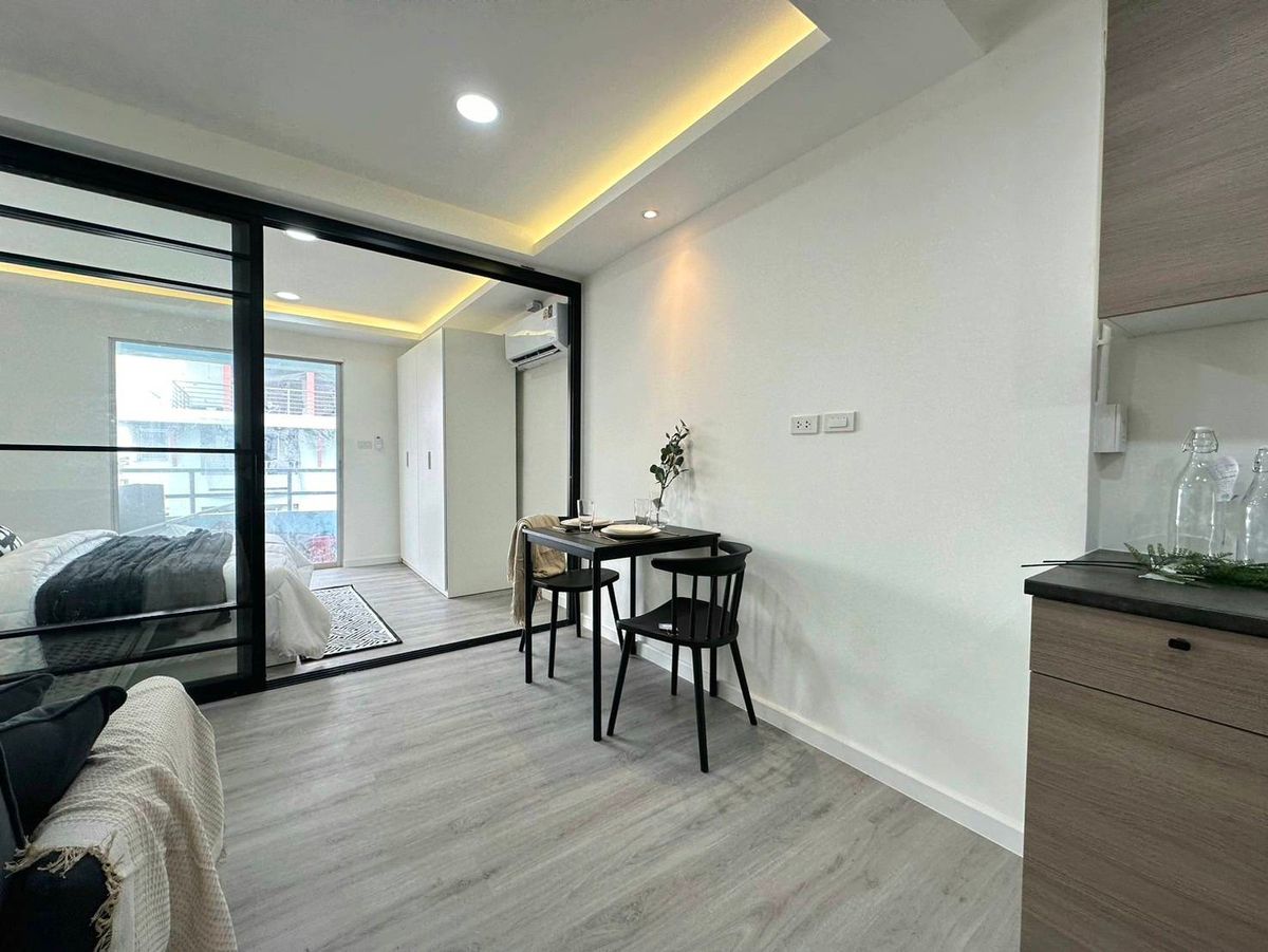 For SaleCondoLadprao101, Happy Land, The Mall Bang Kapi : Sell ​​studio, corner room, size 37 sqm.