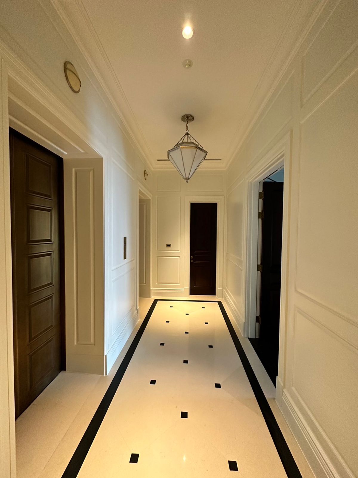 ให้เช่าคอนโดวิทยุ ชิดลม หลังสวน : 98 ไวร์เลส ให้เช่า3 ห้องนอน 3ห้องน้ำ Penthouse ว่างให้เช่า