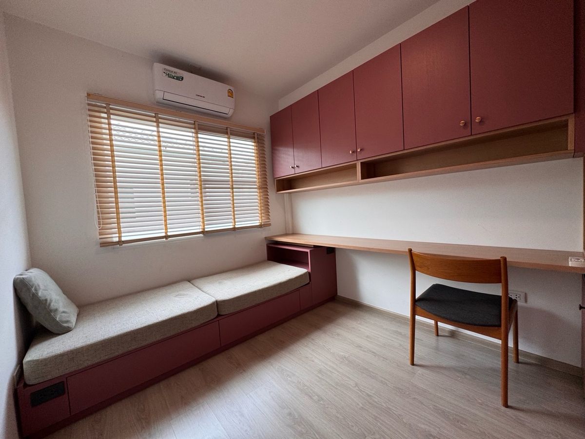 For RentTownhomeBangna, Bearing, Lasalle : 💥ForRent💥3Bed • Indy2 Bangna Ramkhamhang2 🏡 Near Mega Bangna‼️ Ready to move in ‼️  Fully Furnished ✨