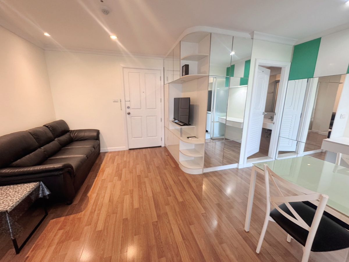 ขายคอนโดพระราม 9 เพชรบุรีตัดใหม่ RCA : SALE !! Condo Lumpini Place Rama9, MRT Rama 9, 1 Bed, Tower C, Floor 5, 34 sq.m., 2.7MB