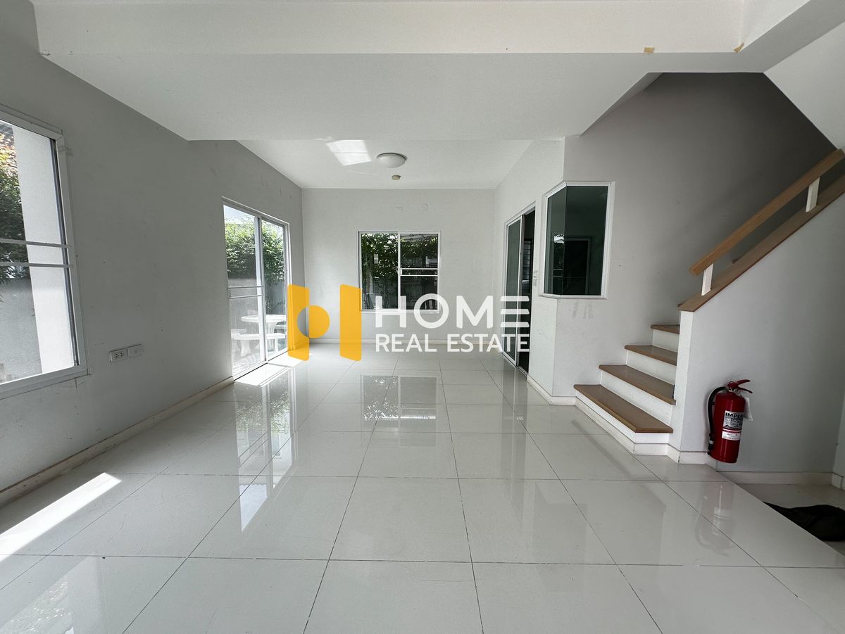 For SaleHousePhutthamonthon, Salaya : Villa Jihio Pinklao - Salaya / 3 Bedrooms (Sale), Villaggio Pinkhlao - Salaya / 3 Bedrooms (For Sale) BALL079