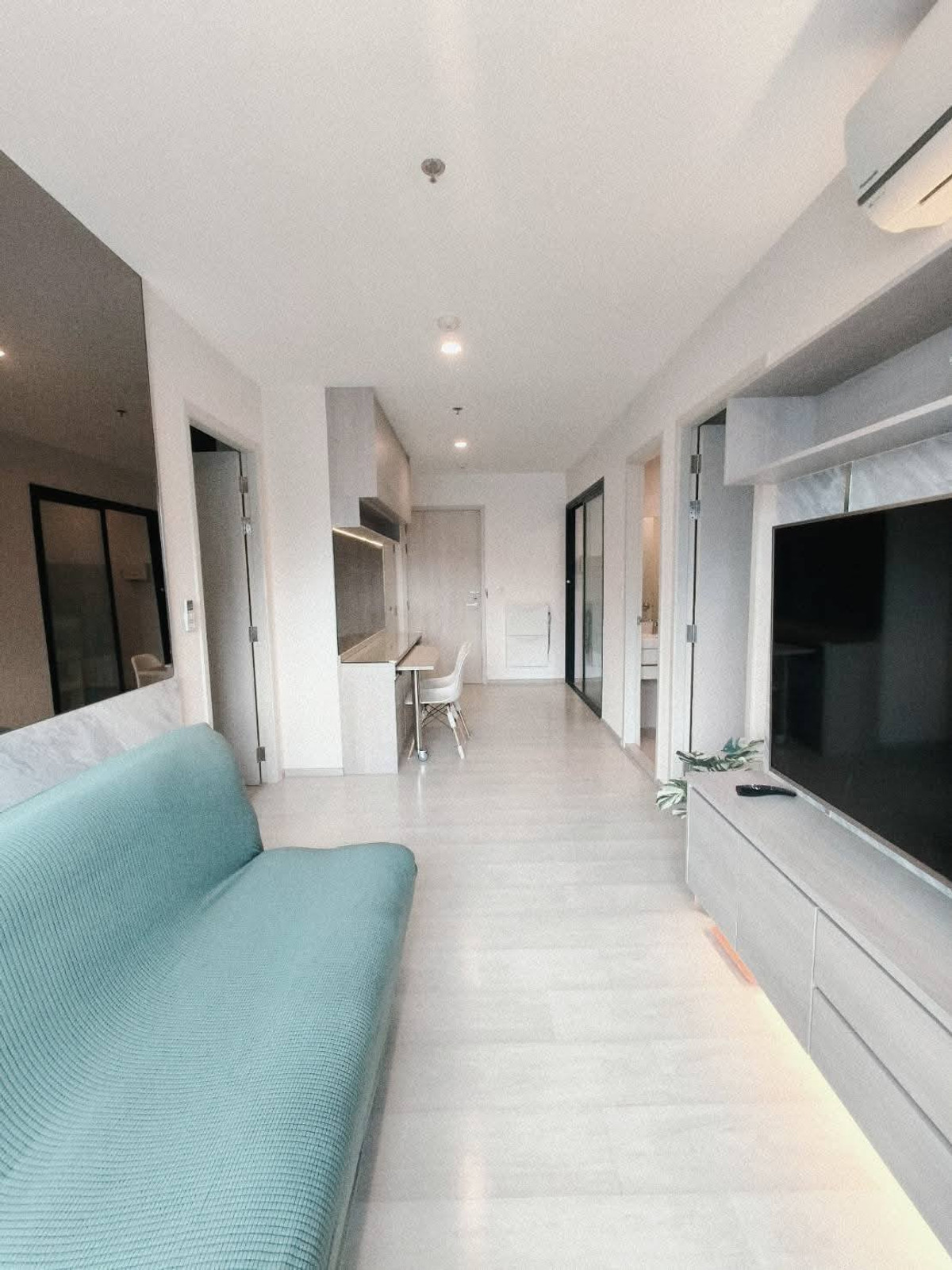 Condo for rent: Life Asoke, walk to MRT Phetchaburi + ARL Makkasan in a few steps! Loading...