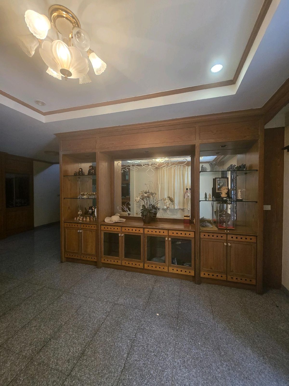 ขายบ้านเอกชัย บางบอน : ลดเพิ่มอีก 4 แสนได้หลังนี้ไปถือว่าคุ้มมาก! บ้านเดี่ยวหลังใหญ่ ทำเลดี มีห้องแม่บ้าน แถมครัวไทยแยกส่วน หมู่บ้านชัยพฤกษ์ บางบอน 82 ตร.ว. พื้นที่ใช้สอย 250 ตร.ม. แปลงมุม สภาพดี เฟอร์built in ใกล้ถนนกาญจนาภิเษก ใกล้ห้าง,โรงเรียน, โรงพยาบาล, รถไฟฟ้า และทางด่วน 