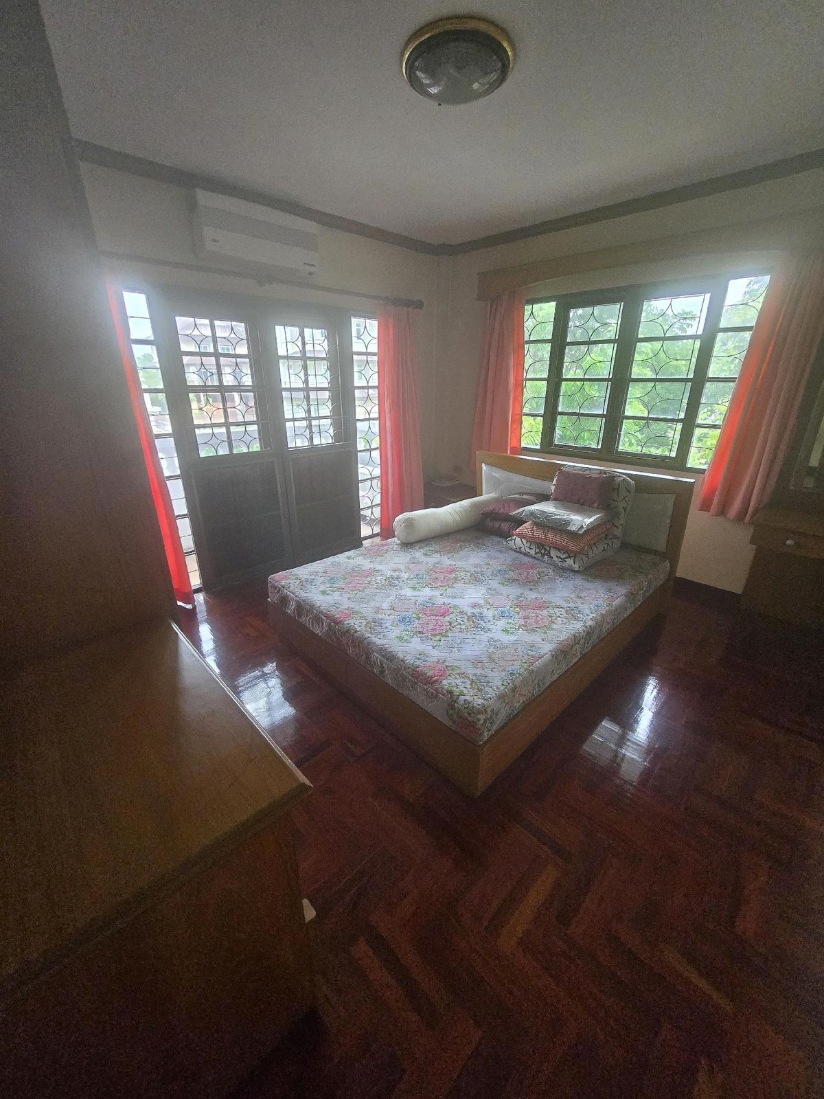 ขายบ้านเอกชัย บางบอน : ลดเพิ่มอีก 4 แสนได้หลังนี้ไปถือว่าคุ้มมาก! บ้านเดี่ยวหลังใหญ่ ทำเลดี มีห้องแม่บ้าน แถมครัวไทยแยกส่วน หมู่บ้านชัยพฤกษ์ บางบอน 82 ตร.ว. พื้นที่ใช้สอย 250 ตร.ม. แปลงมุม สภาพดี เฟอร์built in ใกล้ถนนกาญจนาภิเษก ใกล้ห้าง,โรงเรียน, โรงพยาบาล, รถไฟฟ้า และทางด่วน 