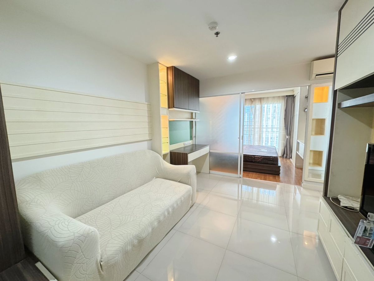 ให้เช่าคอนโดพระราม 9 เพชรบุรีตัดใหม่ RCA : RENT !! Condo Lumpini Place, MRT Rama 9, 1 Bed, Tower A, Floor 14, 37 sq.m., 14,000 Baht 