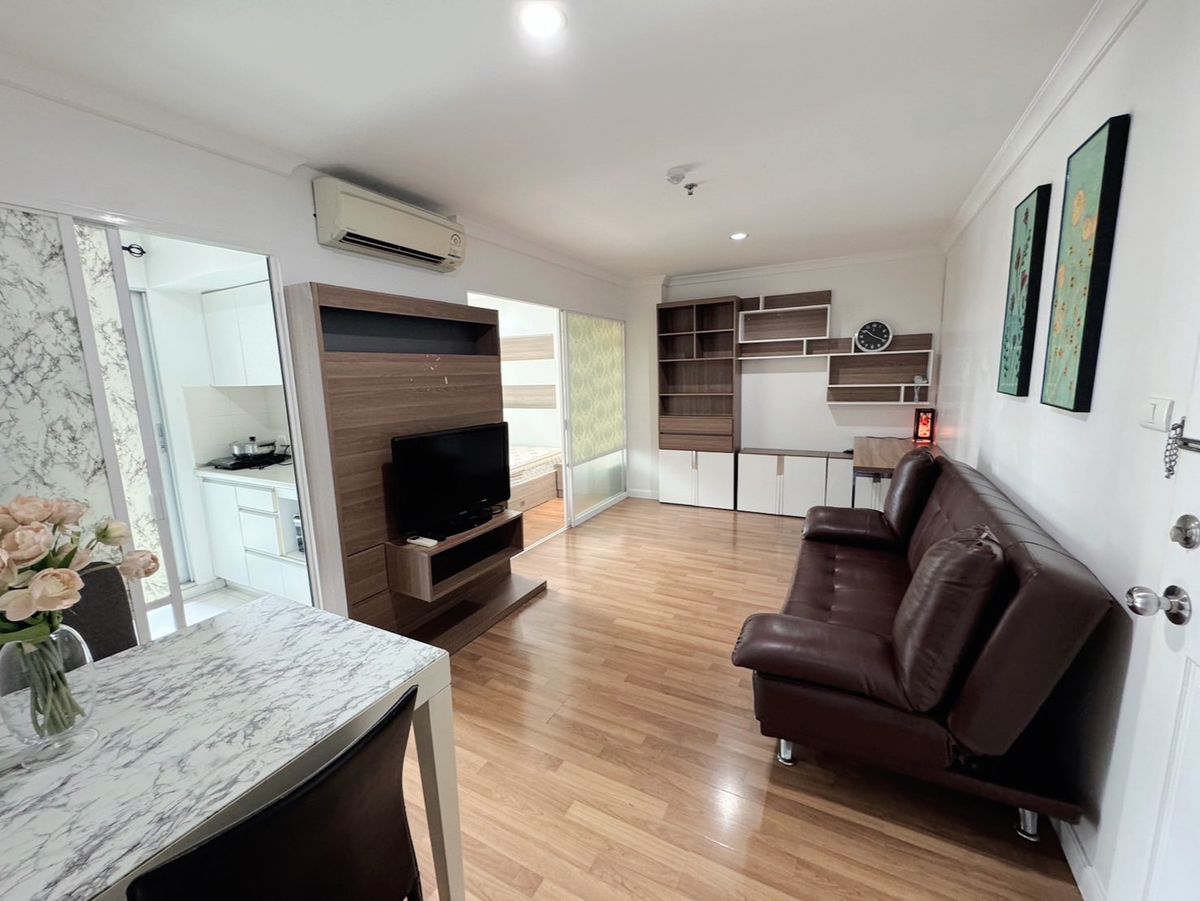 ให้เช่าคอนโดพระราม 9 เพชรบุรีตัดใหม่ RCA : RENT !! Condo Lumpini Place, MRT Rama 9, 1 Bed, Tower C, Floor 10, 34 sq.m., 14,000 Baht 