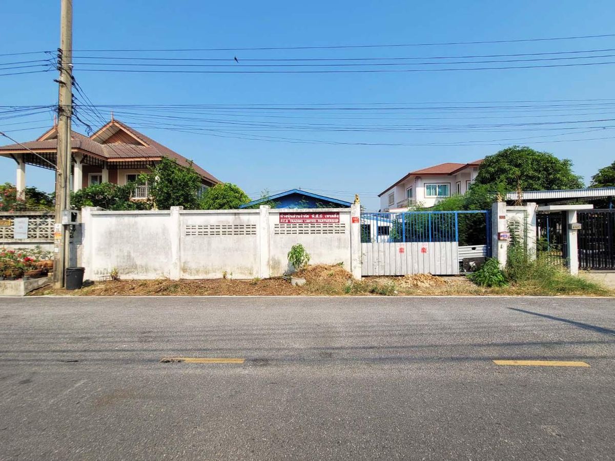 ขายโกดังนนทบุรี บางใหญ่ บางบัวทอง : ขาย โกดัง บางบัวทอง จ. นนทบุรี เนื้อที่ 127.50 ตร.ว.  พื้นที่ใช้สอย 706 ตร.ม.
