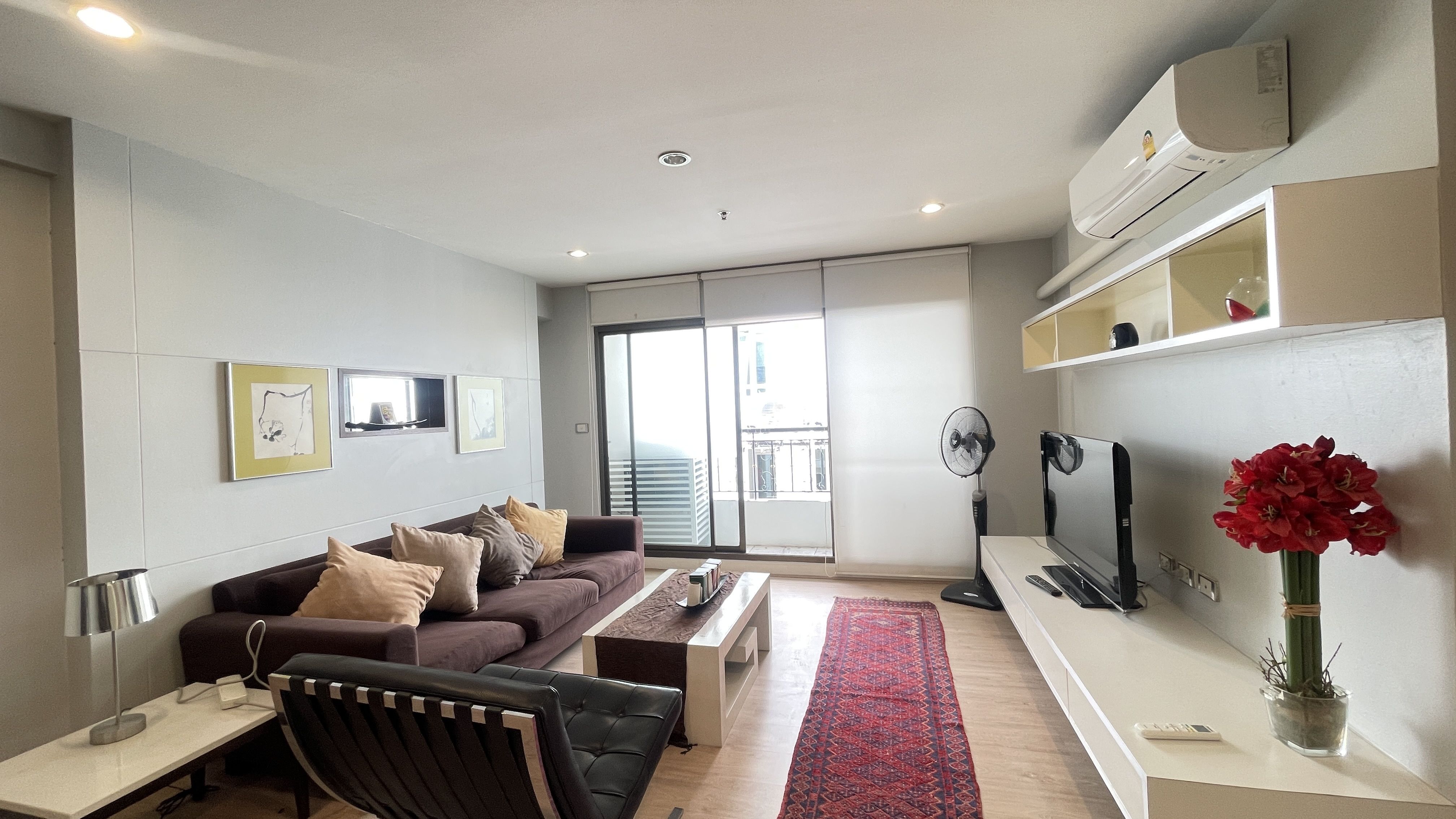 For SaleCondoSilom, Saladaeng, Bangrak : Two Bedrooms Condo For Sale on Top floor in Silom U1981407