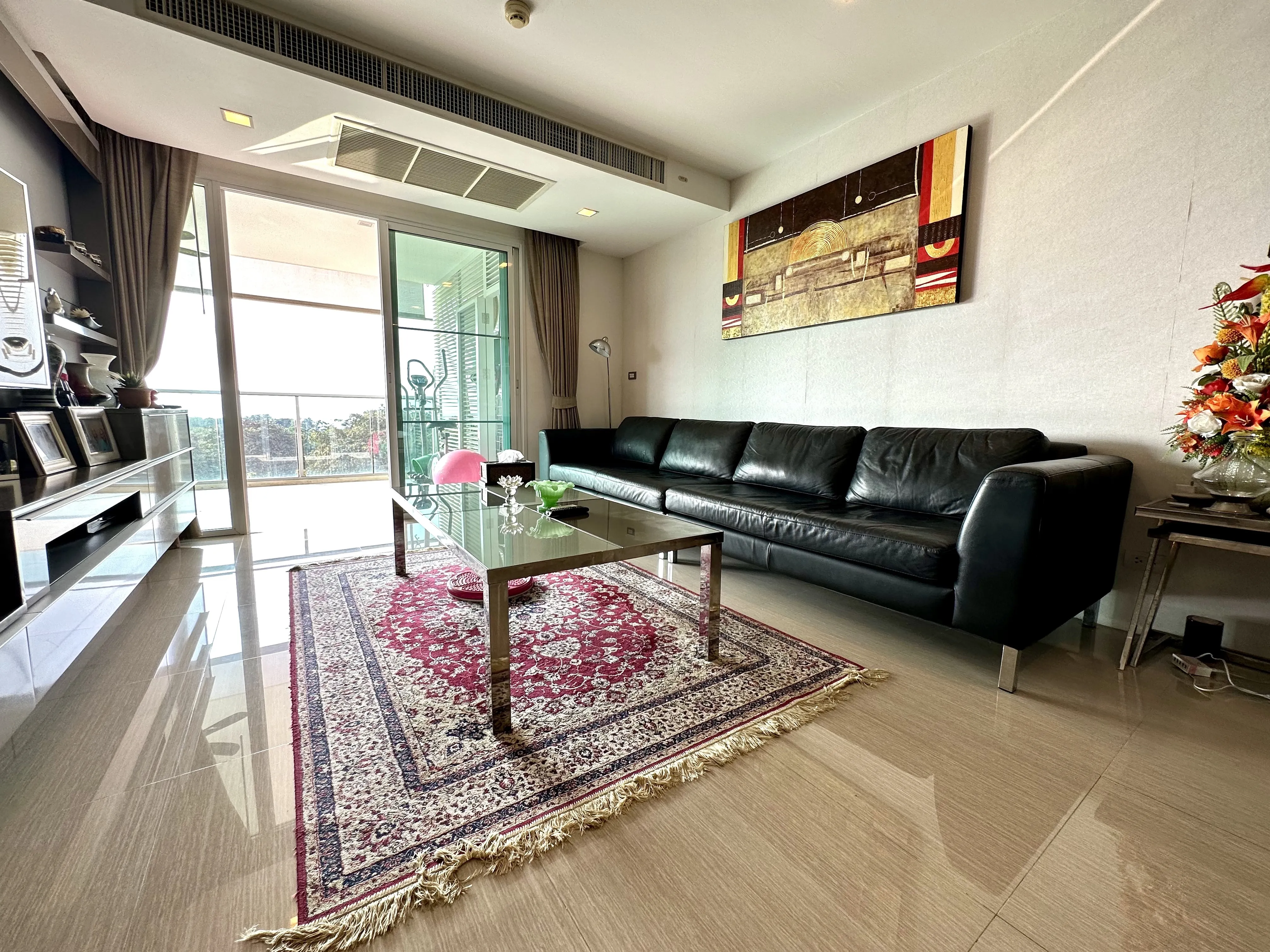 For SaleCondoPattaya, Bangsaen, Chonburi : Large Balcony with Ocean View in Peaceful Area  U1378262