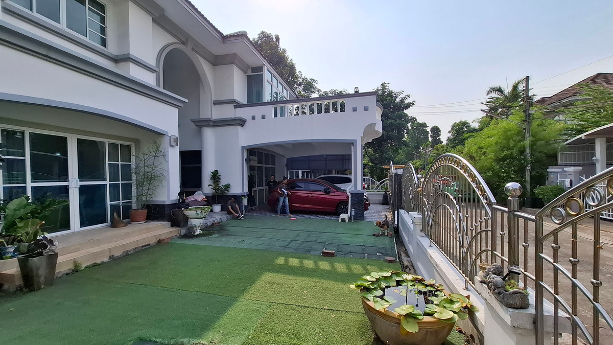 ขายด่วน! พร้อมอยู่ฟรีโอน!! บ้านมัณฑนา พระยาสุเรนทร์ 26,กรุงเทพ (Manthana Praya Suren 26)หลังแฟชั่น ไอส์แลนด์,สนามกอล์ฟปัญญาอินทรา,รถไฟฟ้า MRT สายสีชมพู ตั้งอยู่ซอย พระยาสุเรนทร์ 26 แขวงบางชัน เขตคลองสามวา (ราคาสุดคุ้ม! 7,890,000 บาท) Loading...