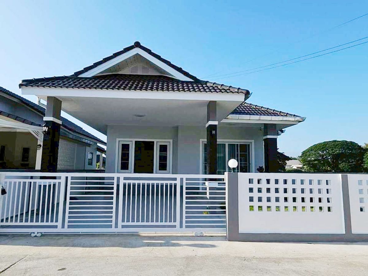 ให้เช่าบ้านเชียงใหม่ : บ้านให้เช่าเดือนละ 30,000 บาท ใกล้รร.สารสาสน์วิเทศล้านนาเพียง 5 นาที No.9H923
